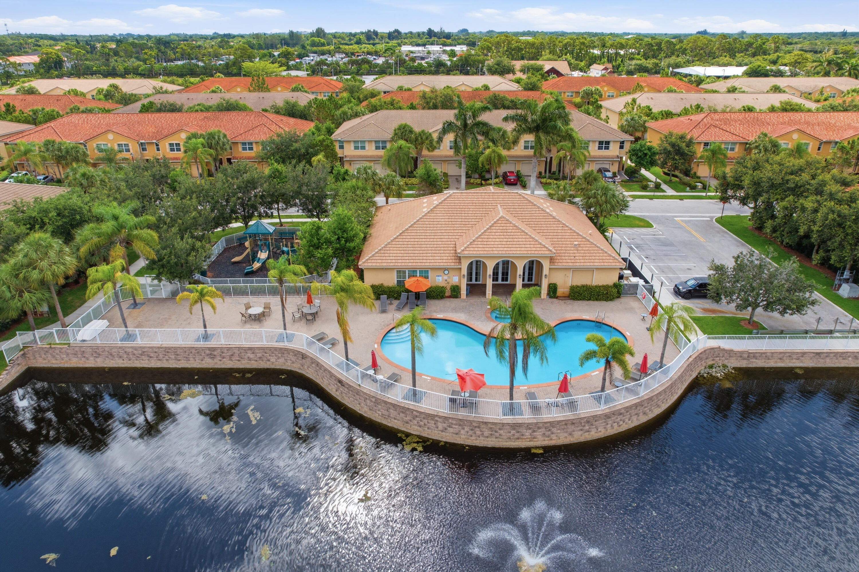 COLONY RESERVE AT LAKE WORTH - Residential