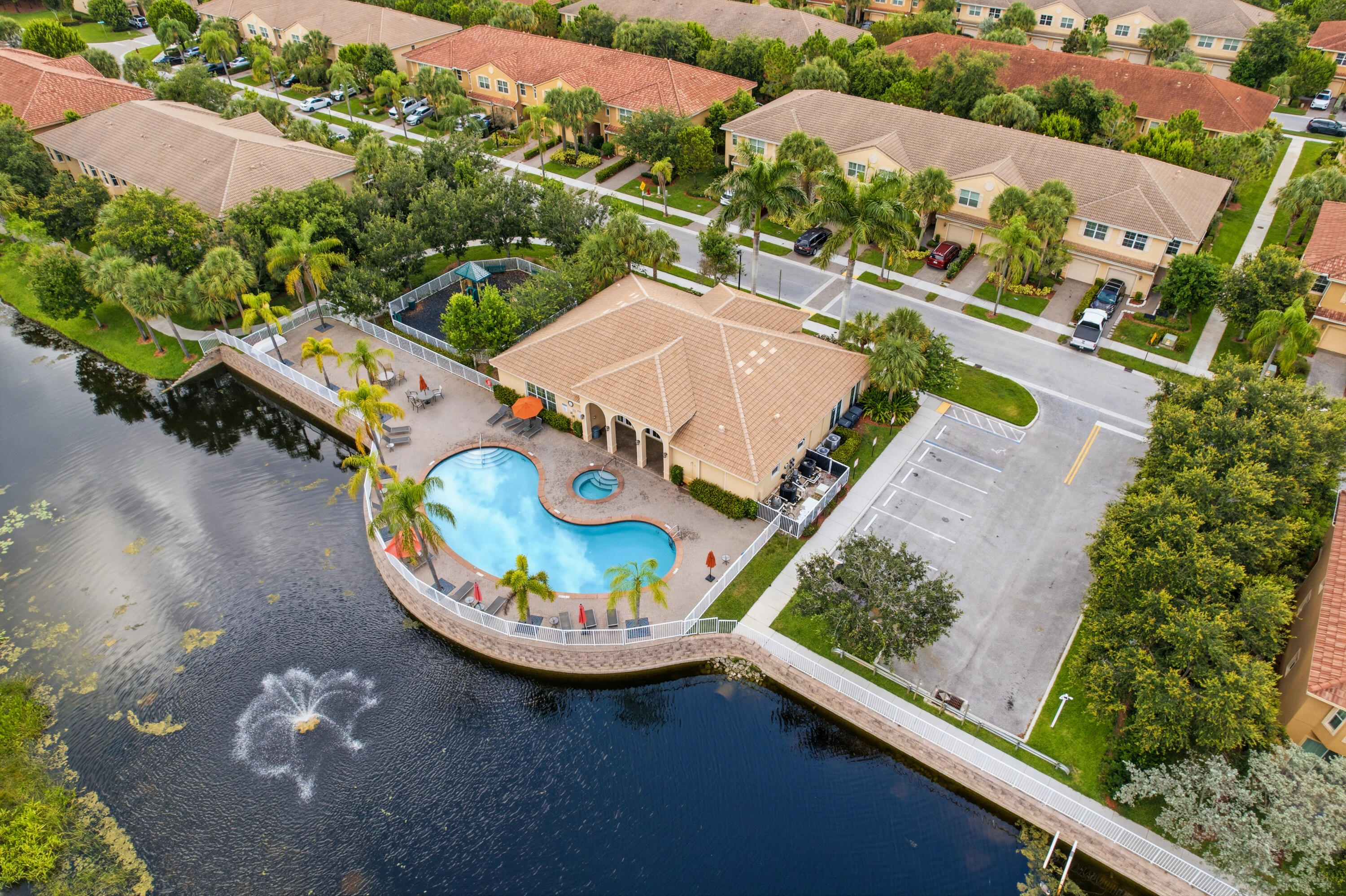 COLONY RESERVE AT LAKE WORTH - Residential