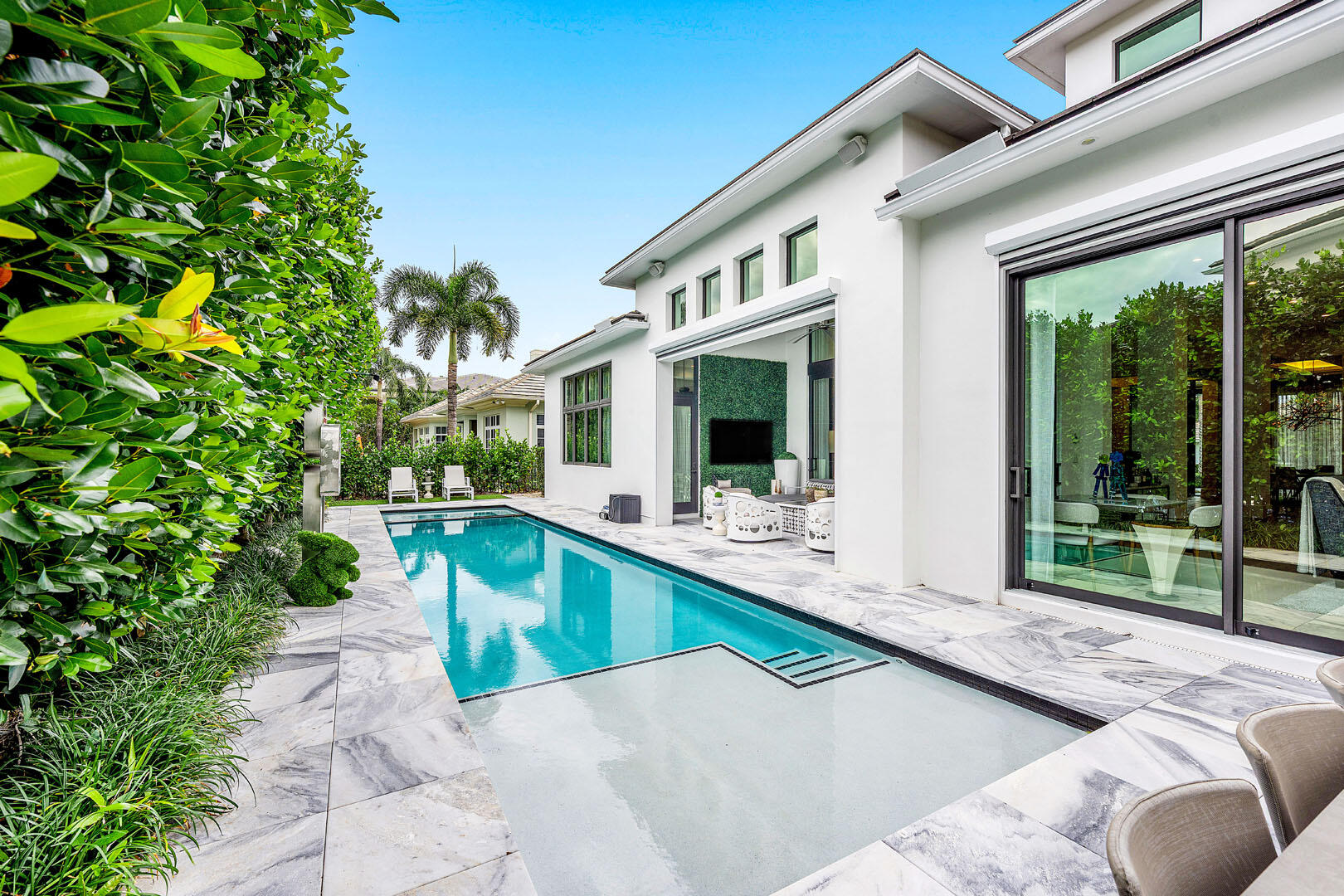 ROYAL PALM YACHT & COUNTRY CLUB - Residential