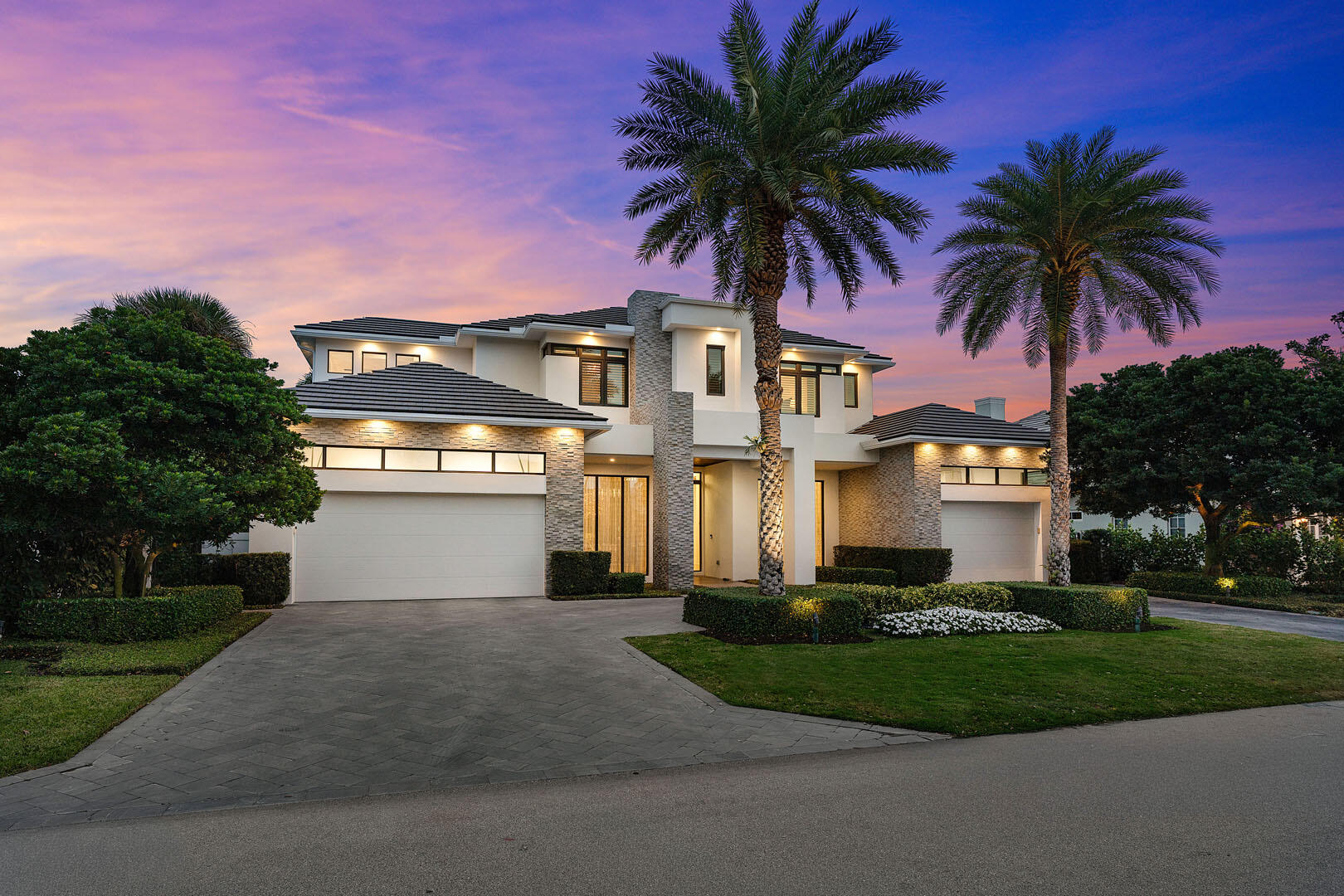 ROYAL PALM YACHT & COUNTRY CLUB - Residential