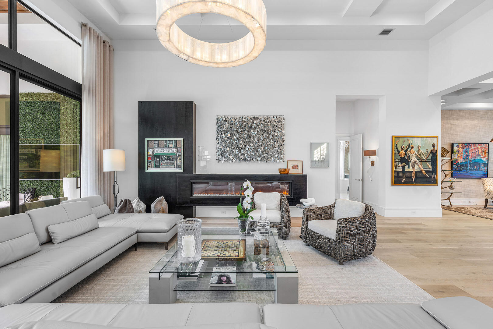 ROYAL PALM YACHT & COUNTRY CLUB - Residential