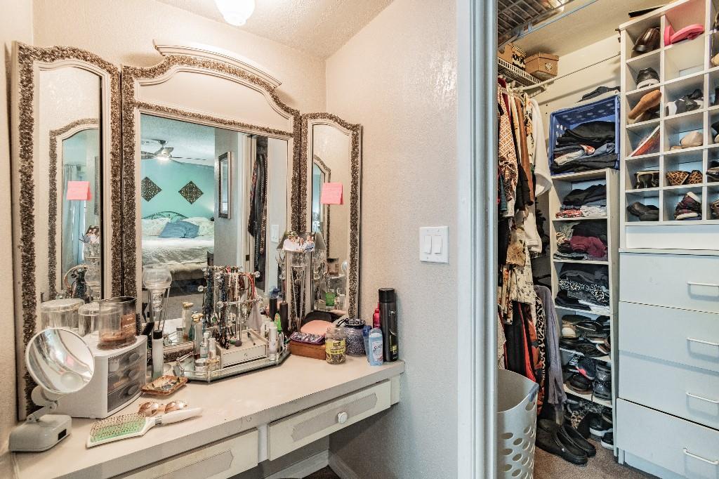Hollywood Hills 6-22 B - Residential