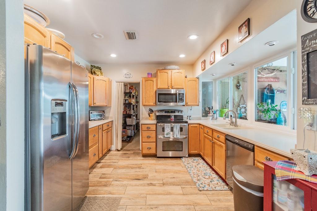 Hollywood Hills 6-22 B - Residential