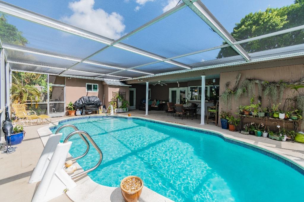 Hollywood Hills 6-22 B - Residential