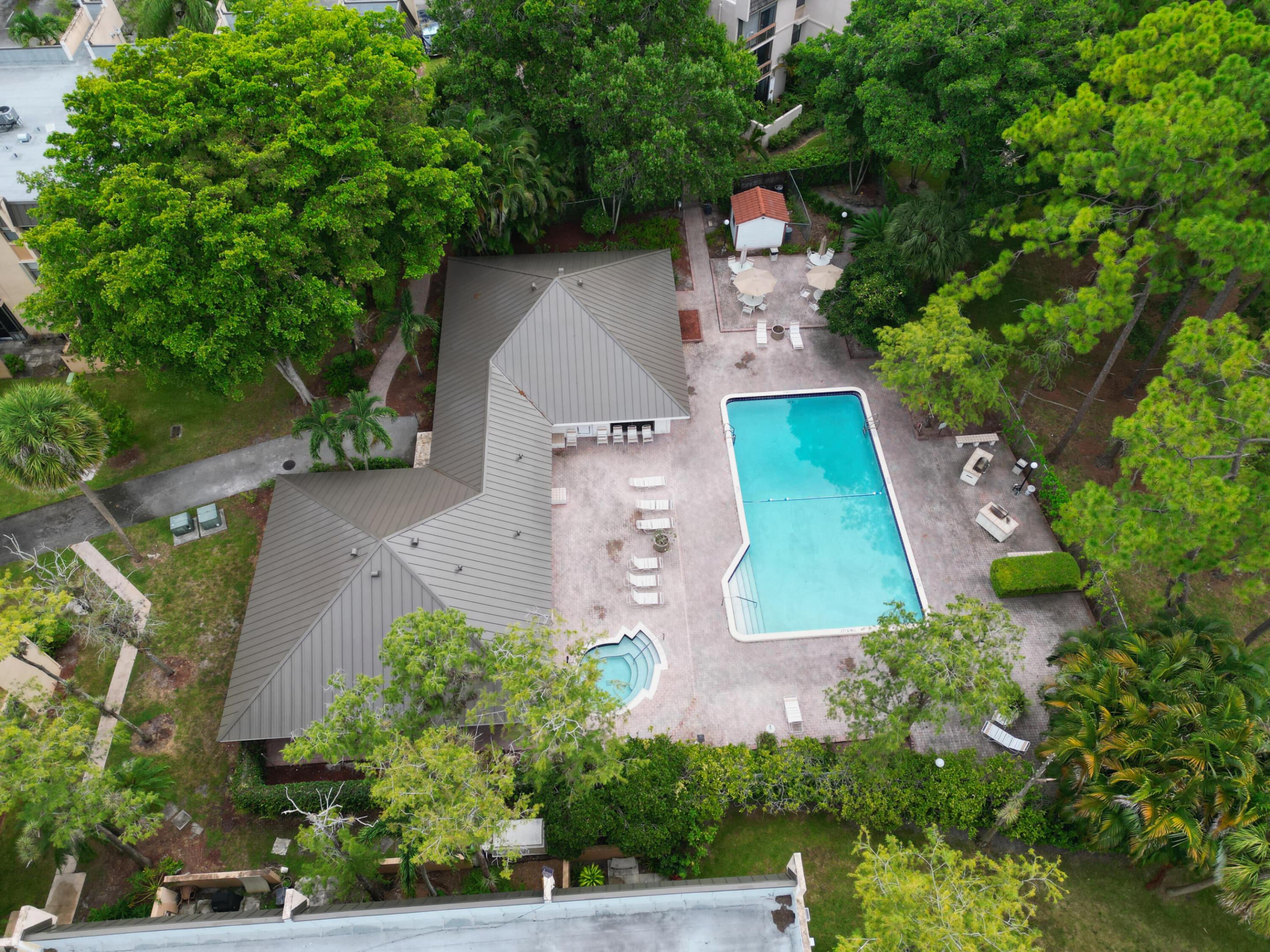 GREENGLADES CONDO III - Residential