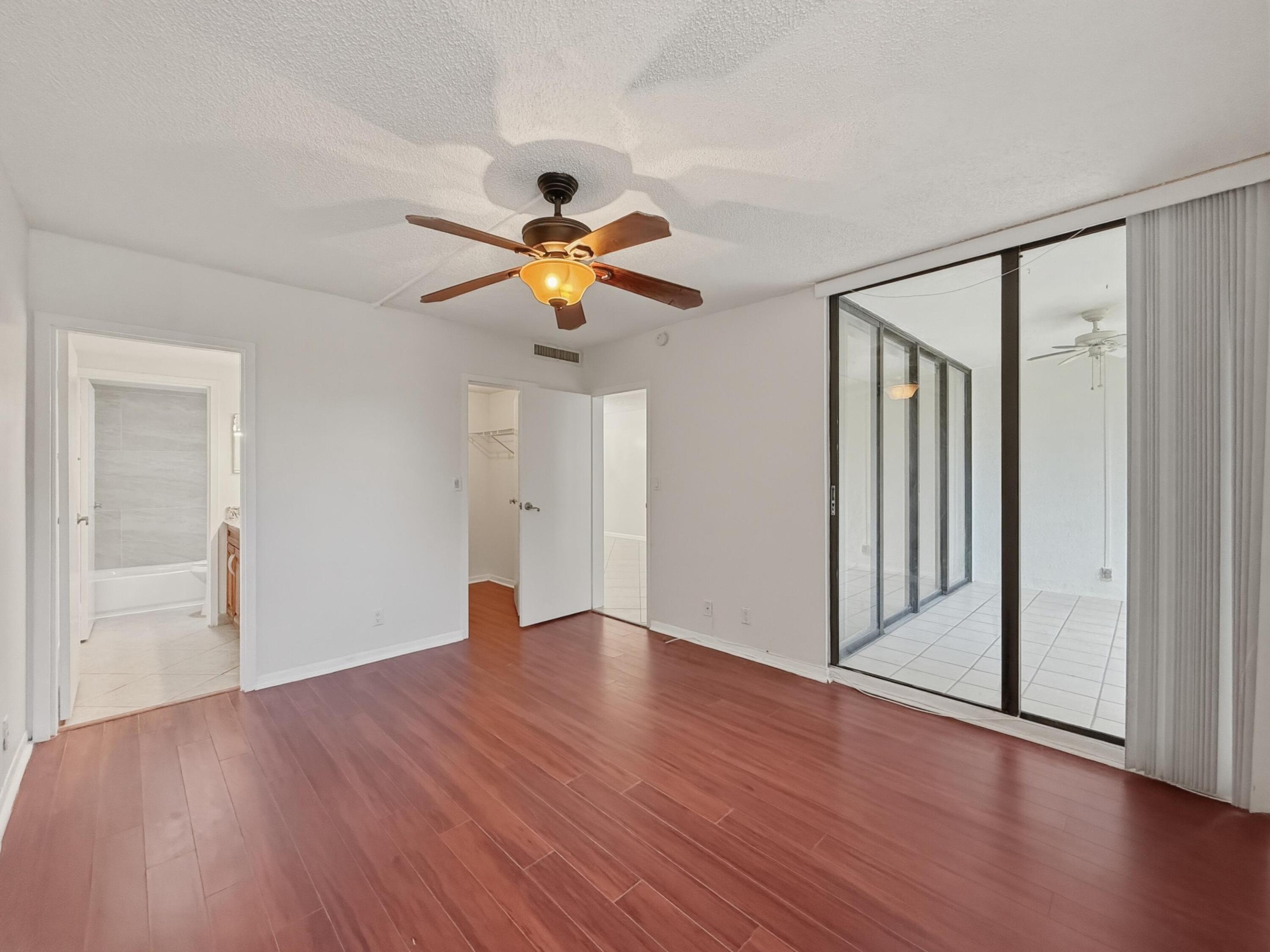 GREENGLADES CONDO III - Residential