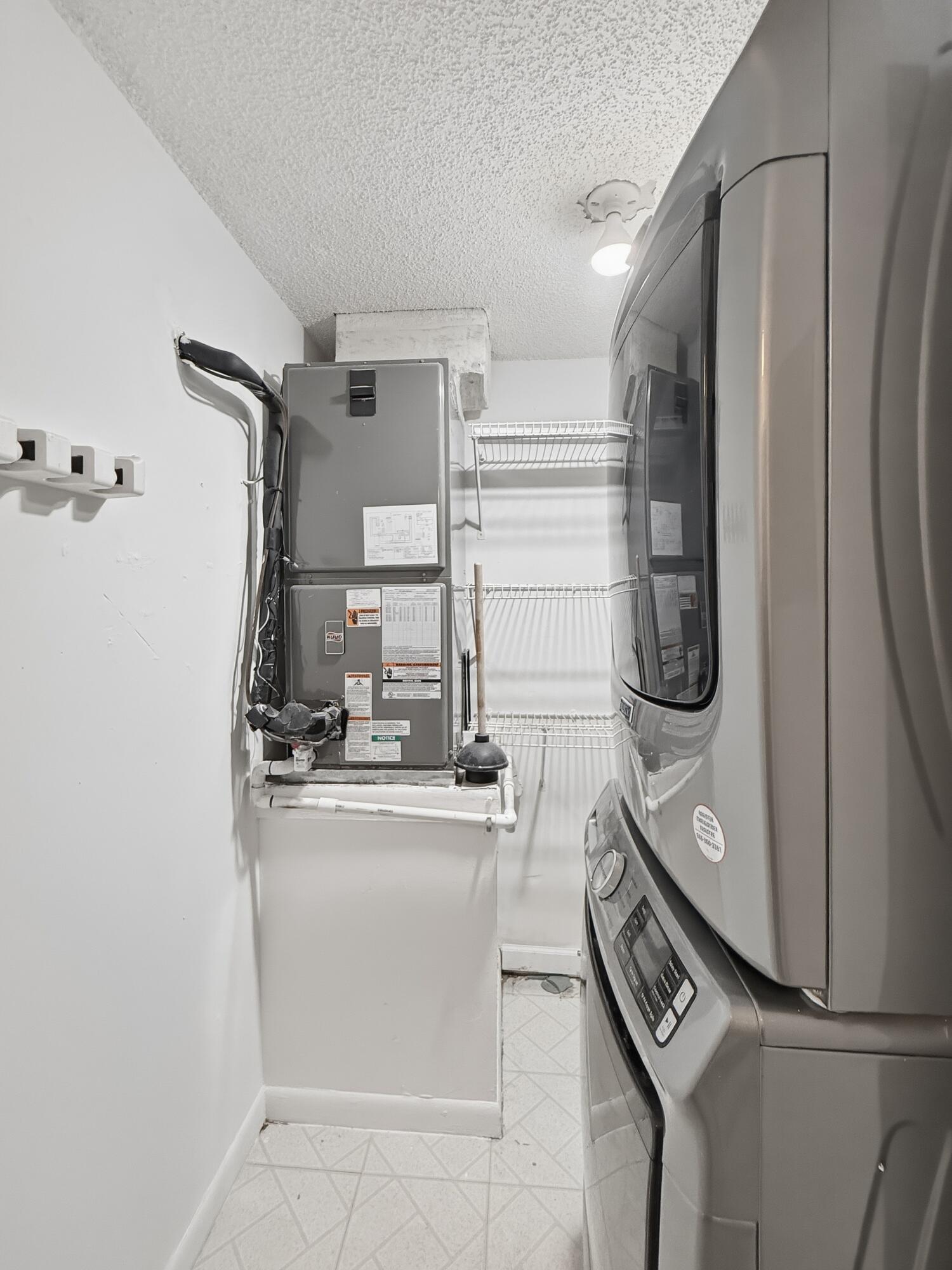 GREENGLADES CONDO III - Residential