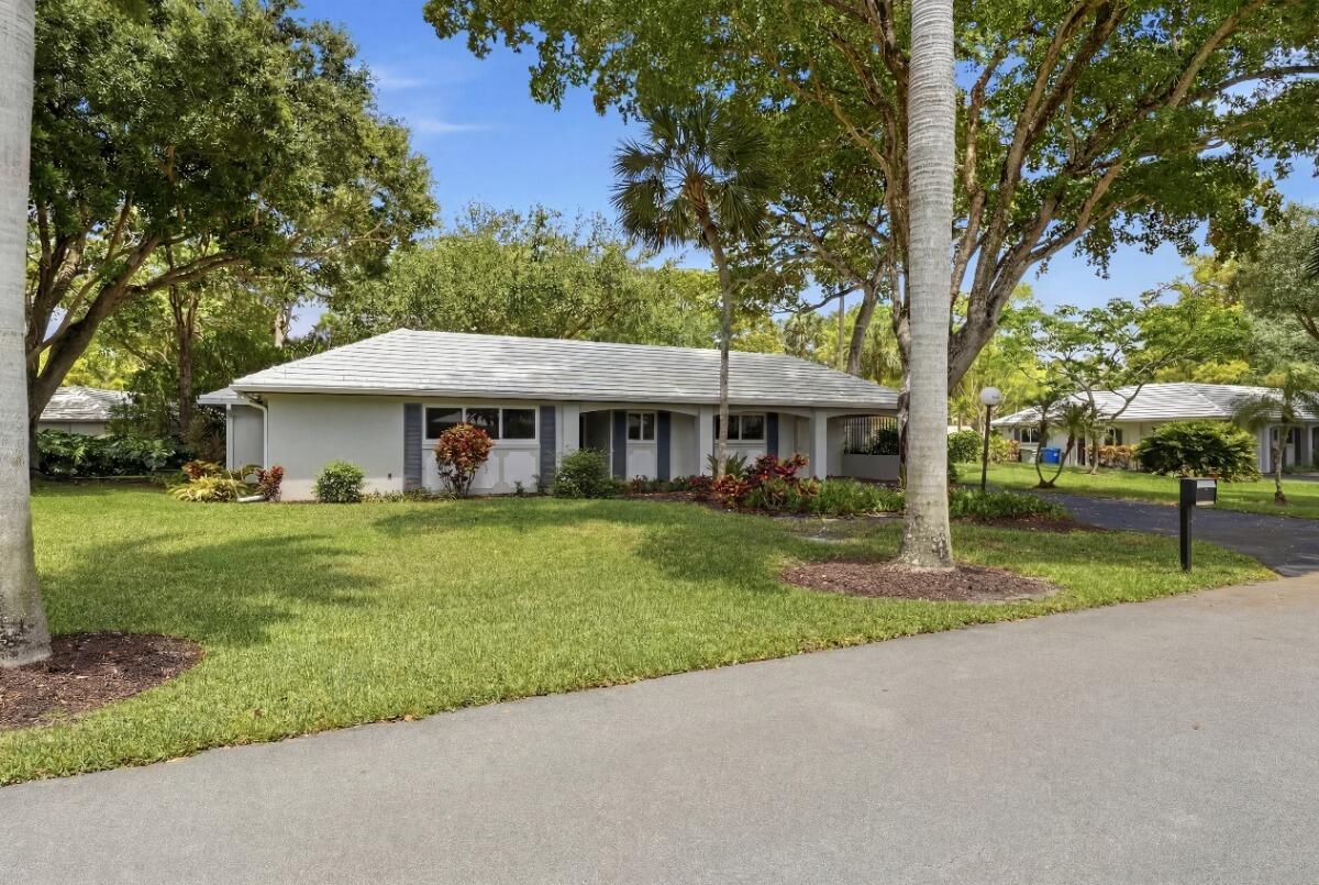 NO 90 PALM-AIRE COUNTRY CLUB - Residential