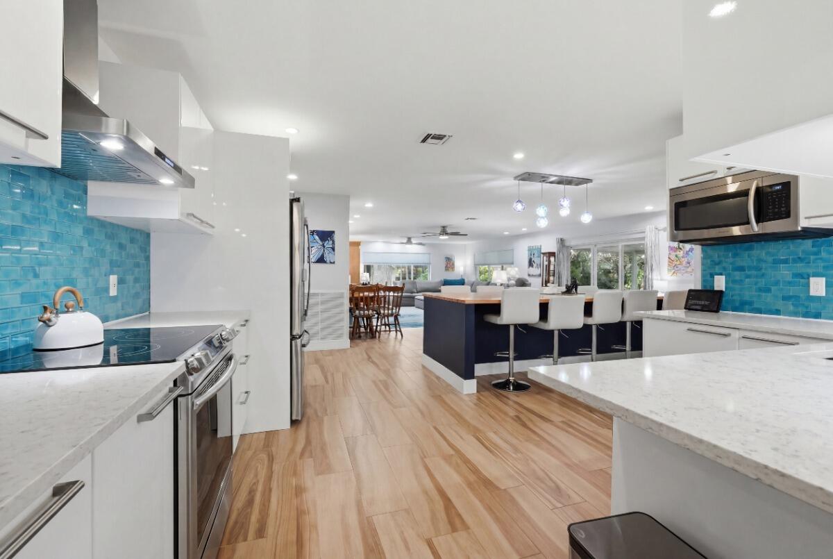 NO 90 PALM-AIRE COUNTRY CLUB - Residential