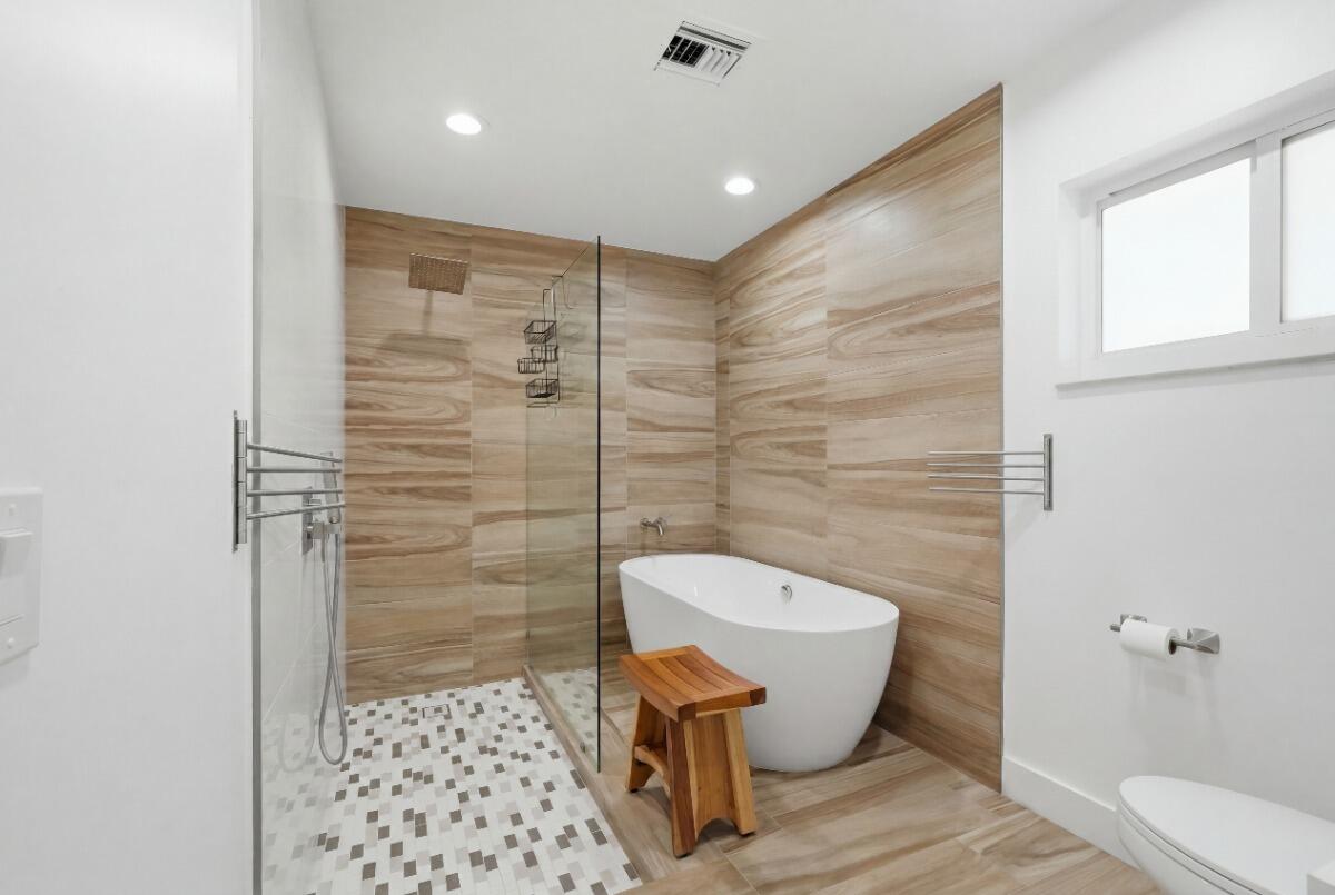 NO 90 PALM-AIRE COUNTRY CLUB - Residential