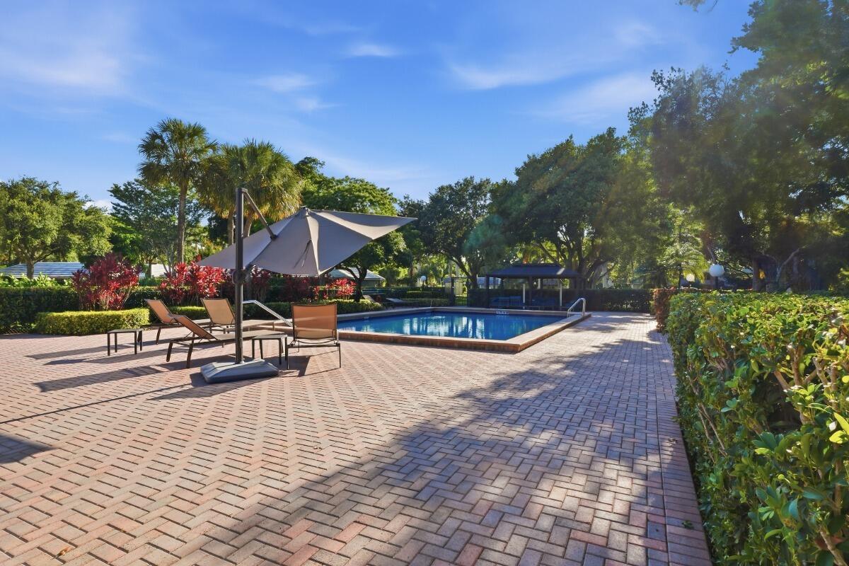 NO 90 PALM-AIRE COUNTRY CLUB - Residential