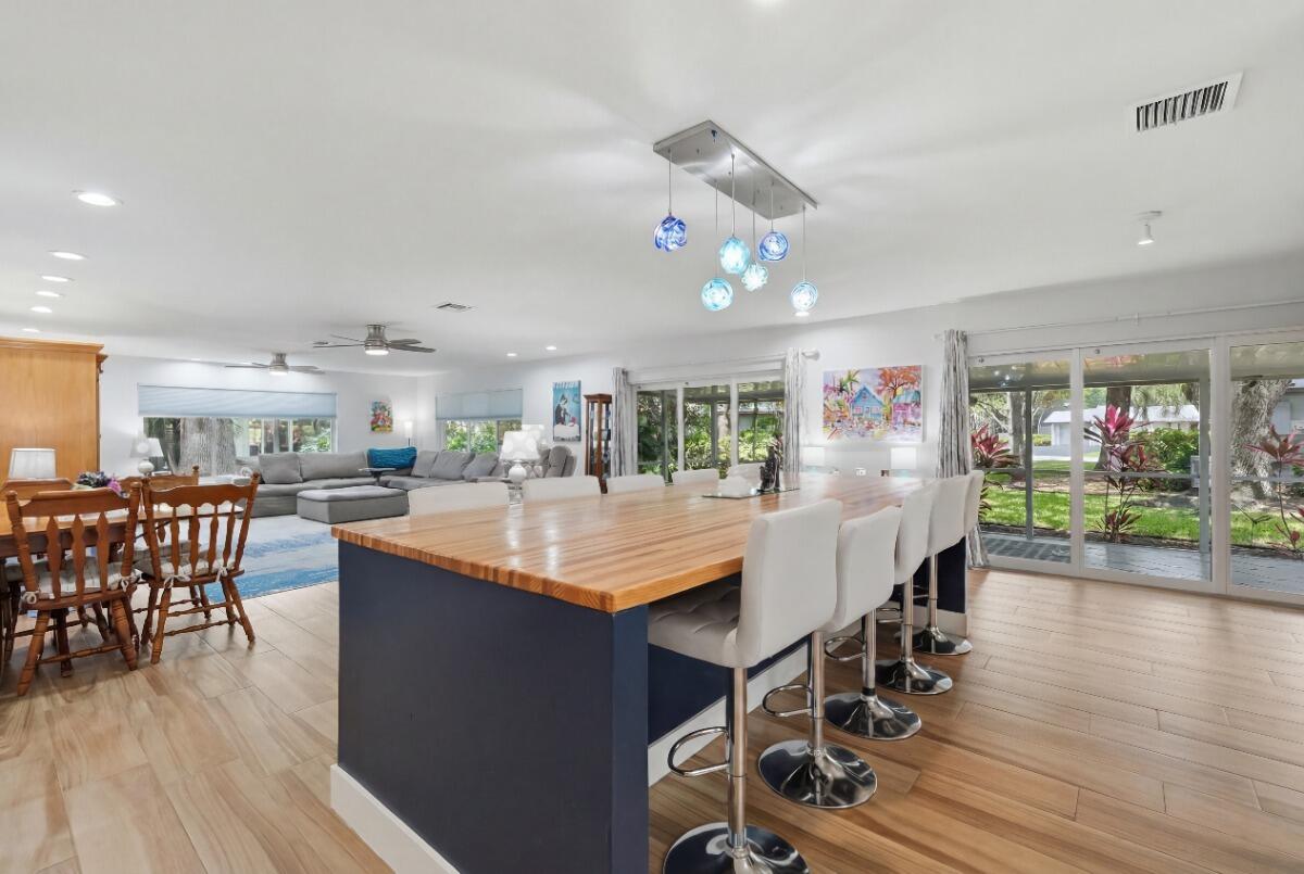 NO 90 PALM-AIRE COUNTRY CLUB - Residential
