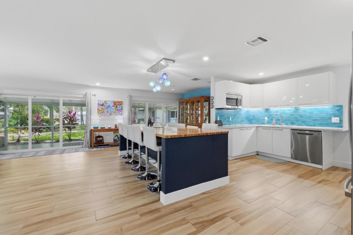 NO 90 PALM-AIRE COUNTRY CLUB - Residential
