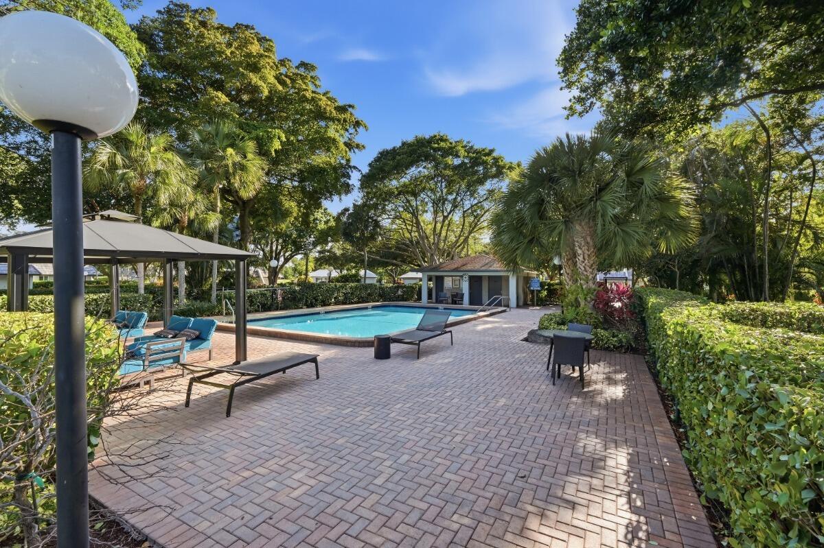 NO 90 PALM-AIRE COUNTRY CLUB - Residential