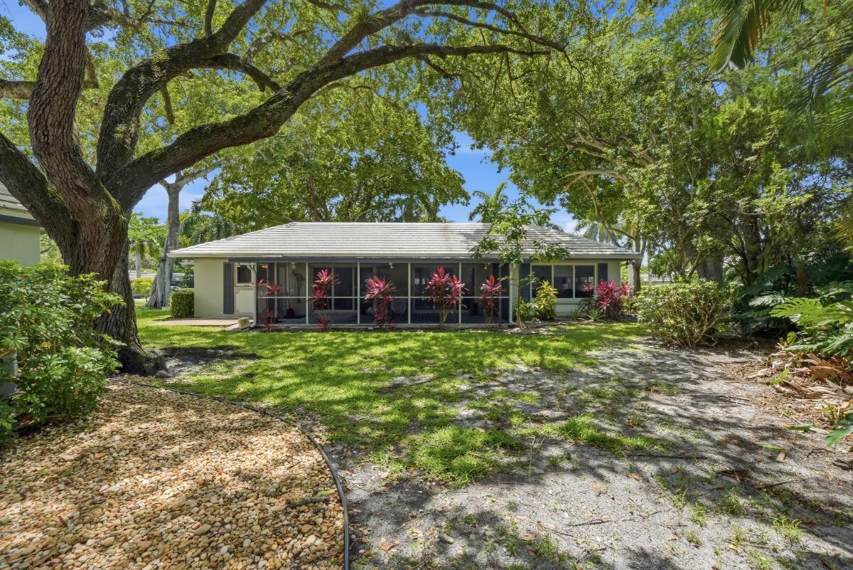 NO 90 PALM-AIRE COUNTRY CLUB - Residential