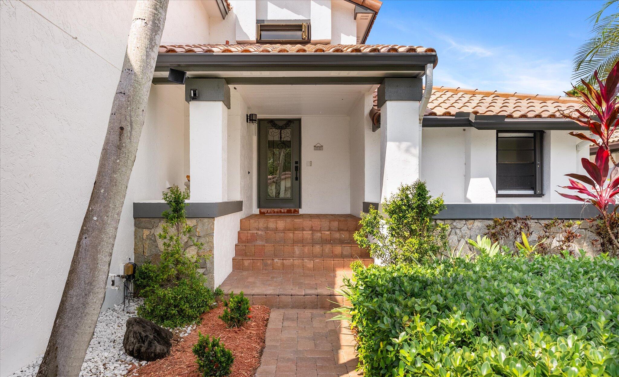 COUNTRY ISLES PATIO HOMES - Residential