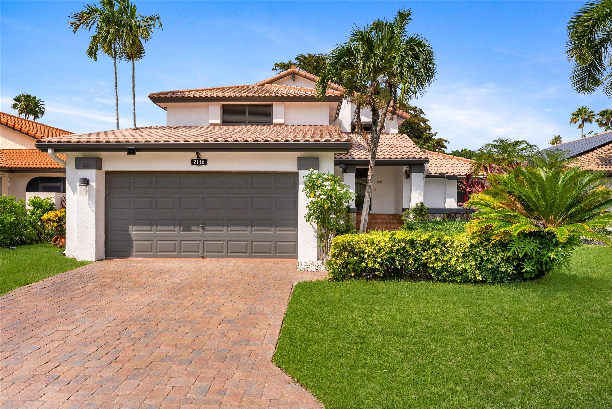 COUNTRY ISLES PATIO HOMES - Residential