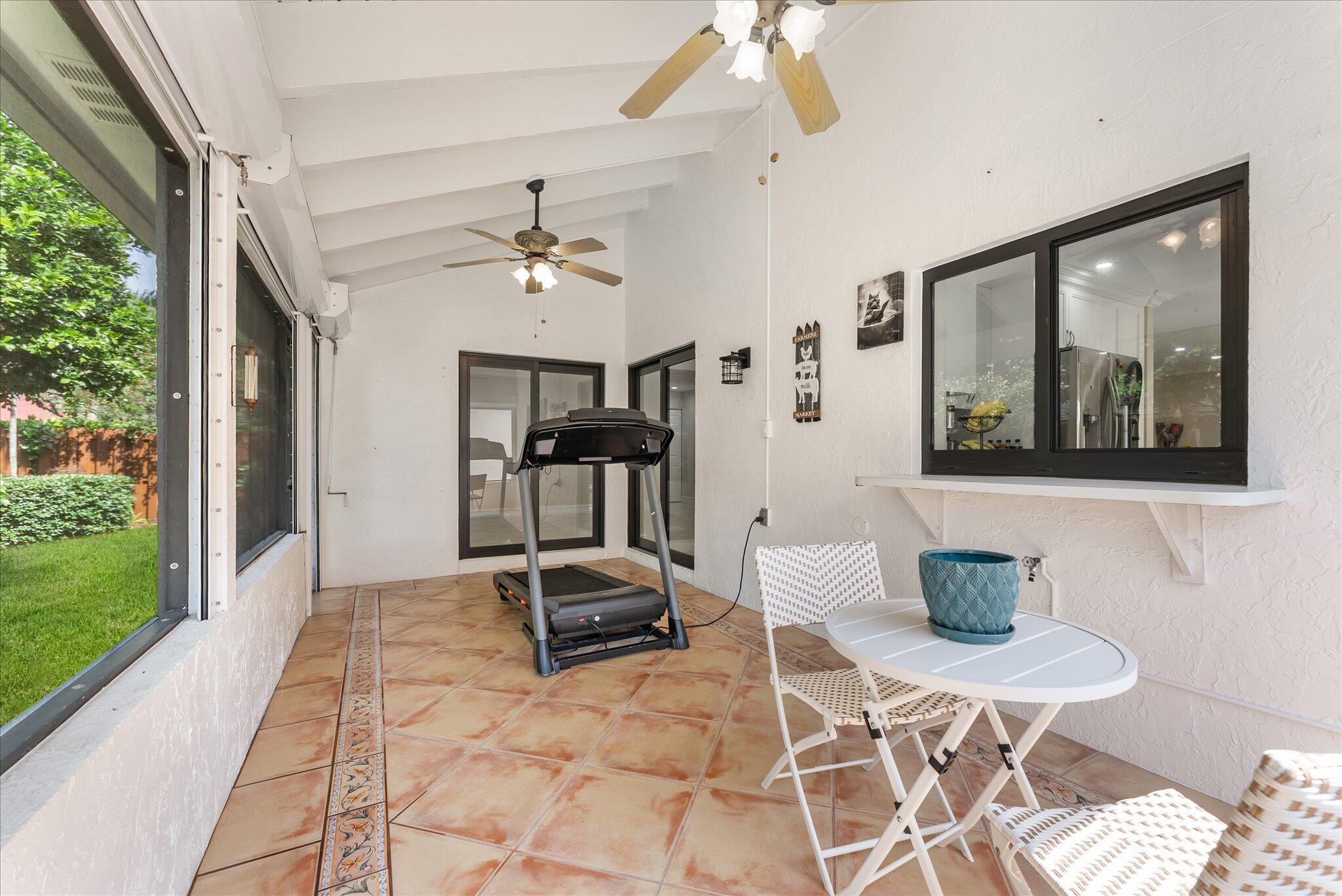 COUNTRY ISLES PATIO HOMES - Residential