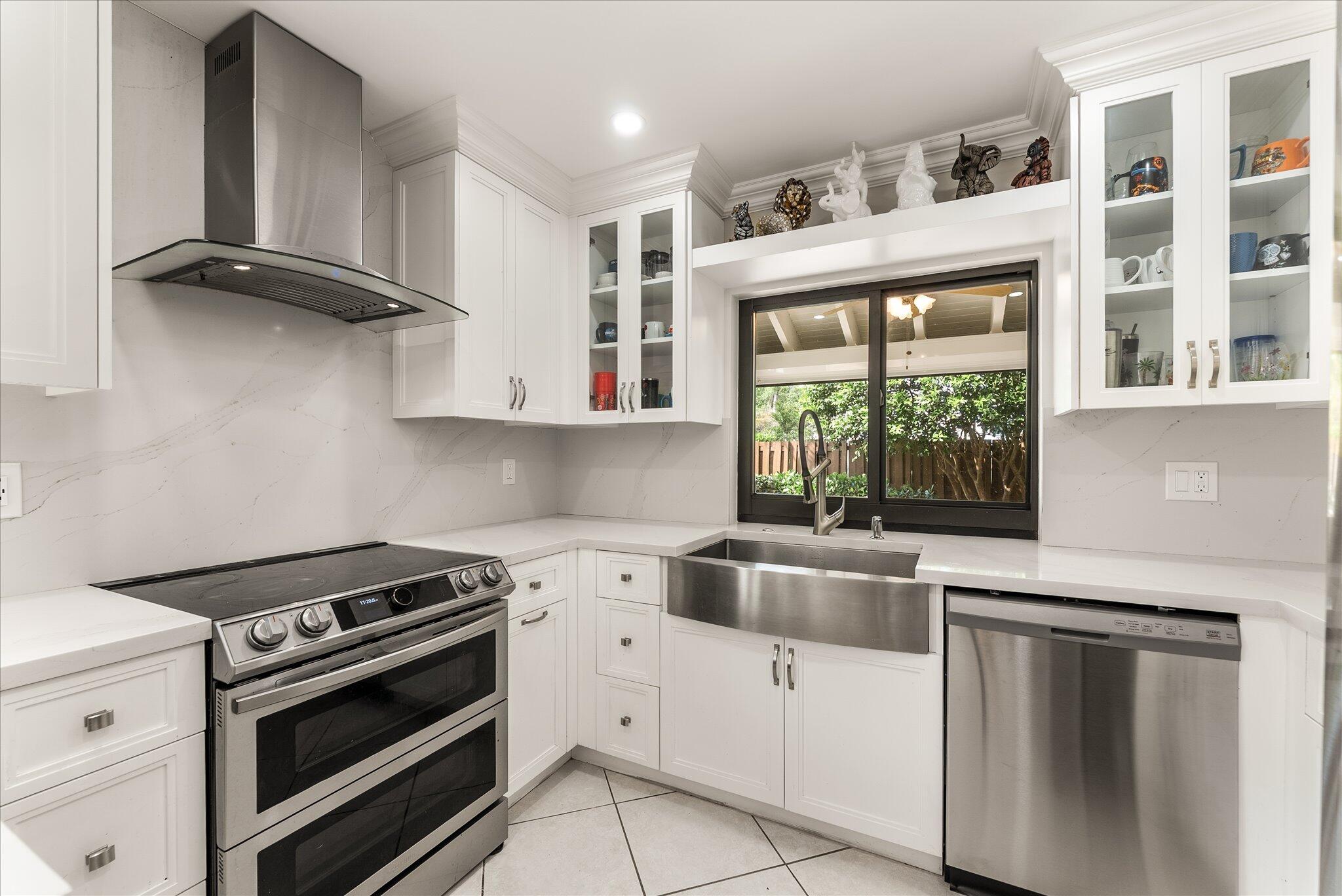 COUNTRY ISLES PATIO HOMES - Residential