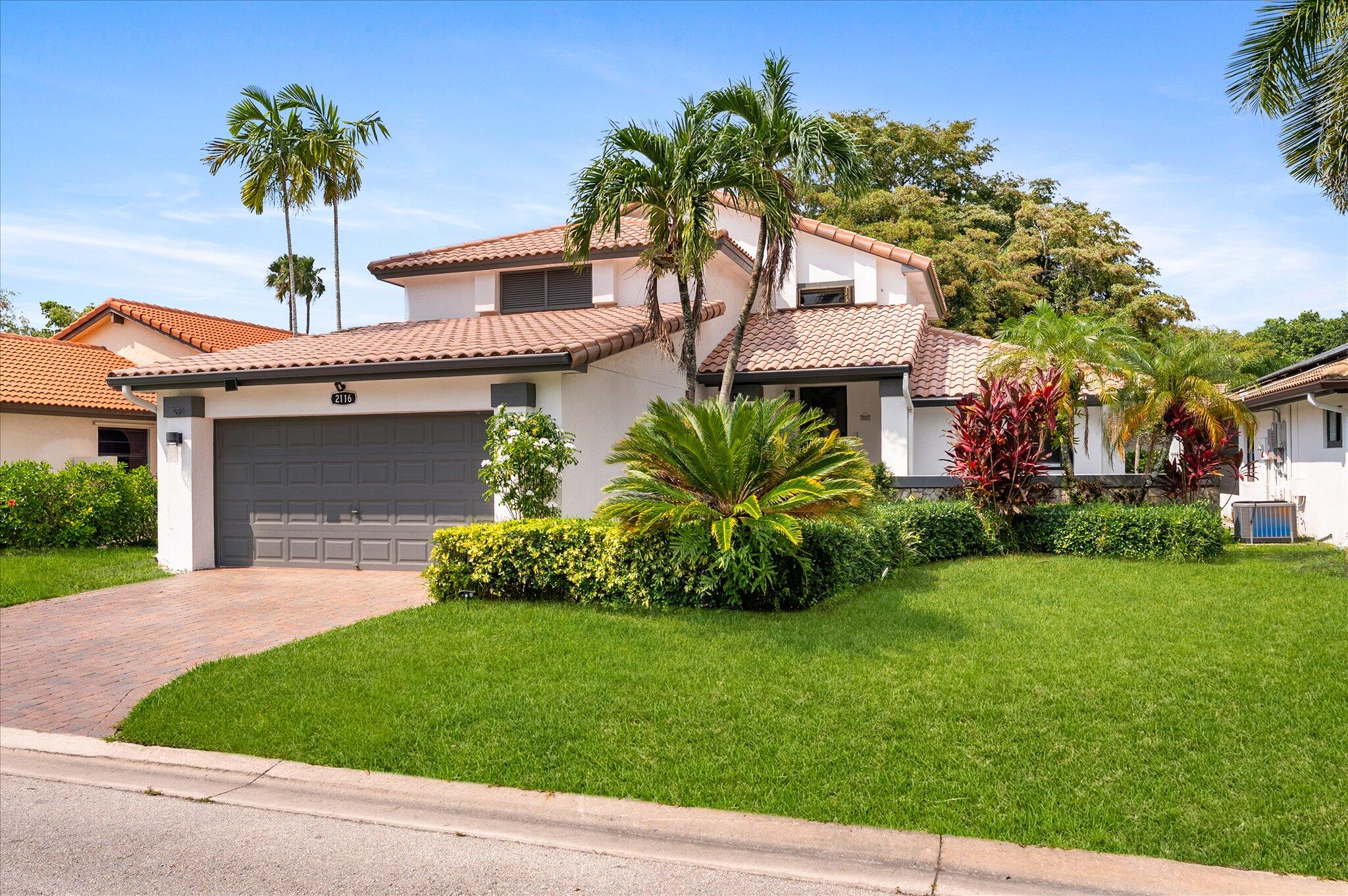 COUNTRY ISLES PATIO HOMES - Residential