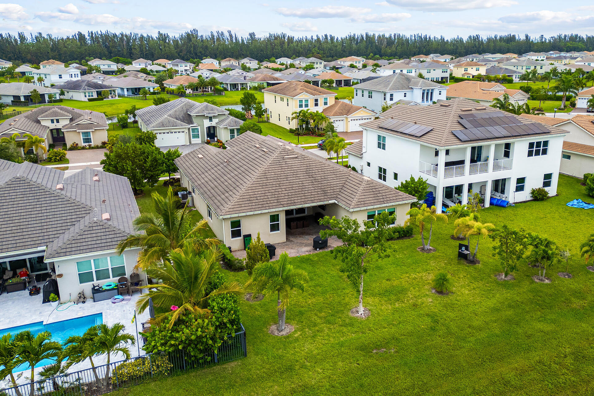 MEADOWS OF WESTLAKE - Residential