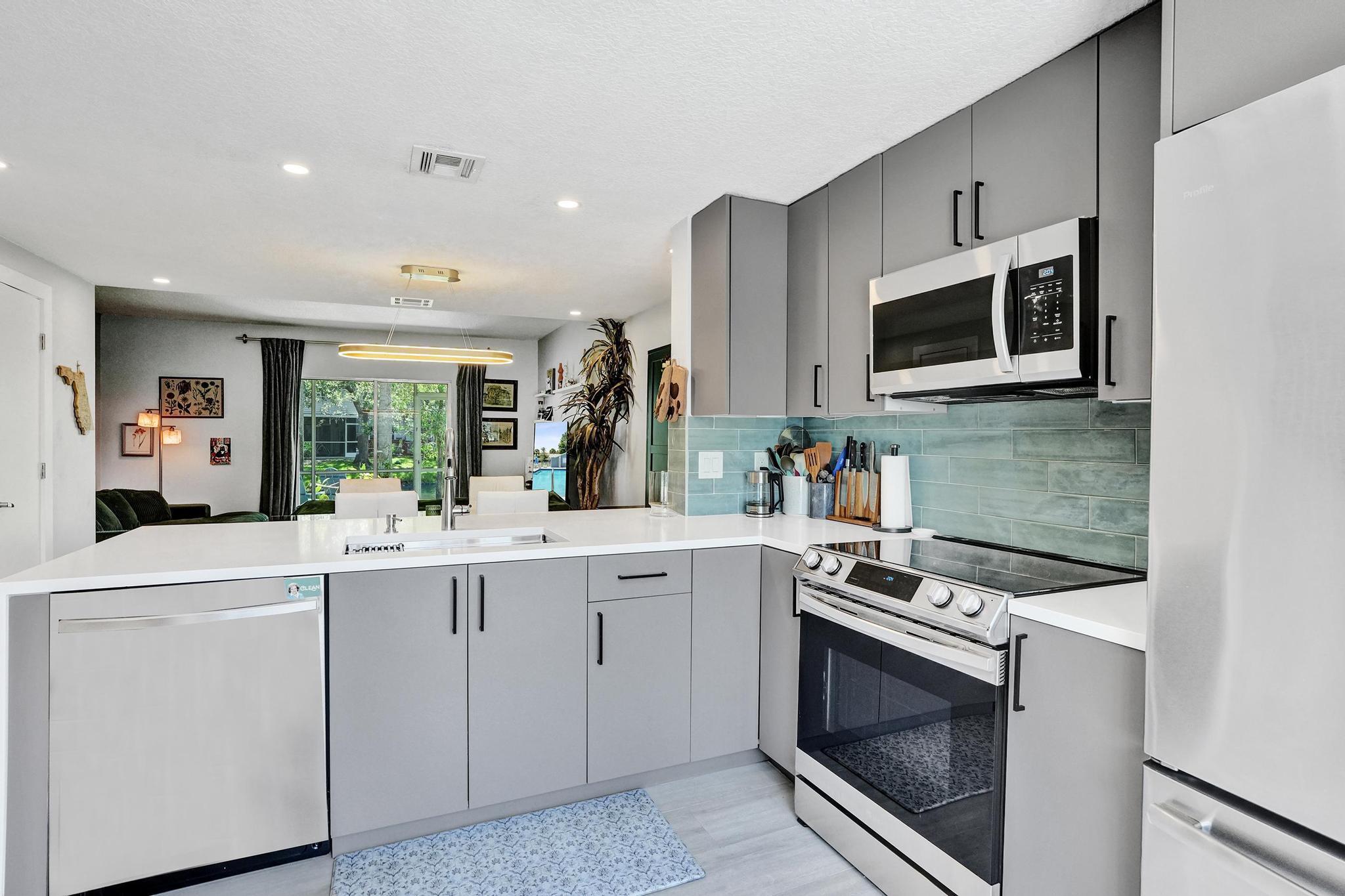 Lakebridge Townhomes - Residential Lease