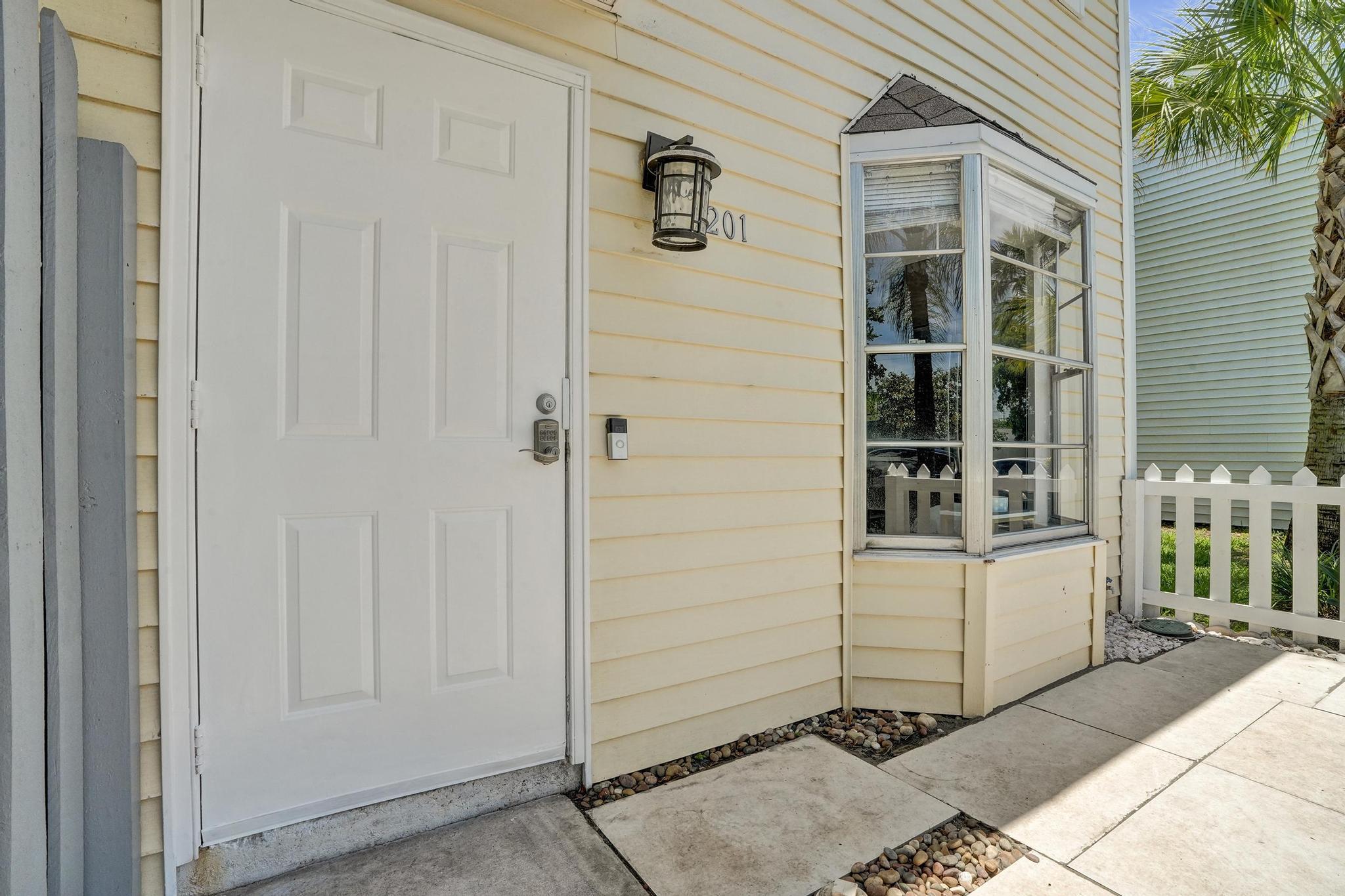 Lakebridge Townhomes - Residential Lease