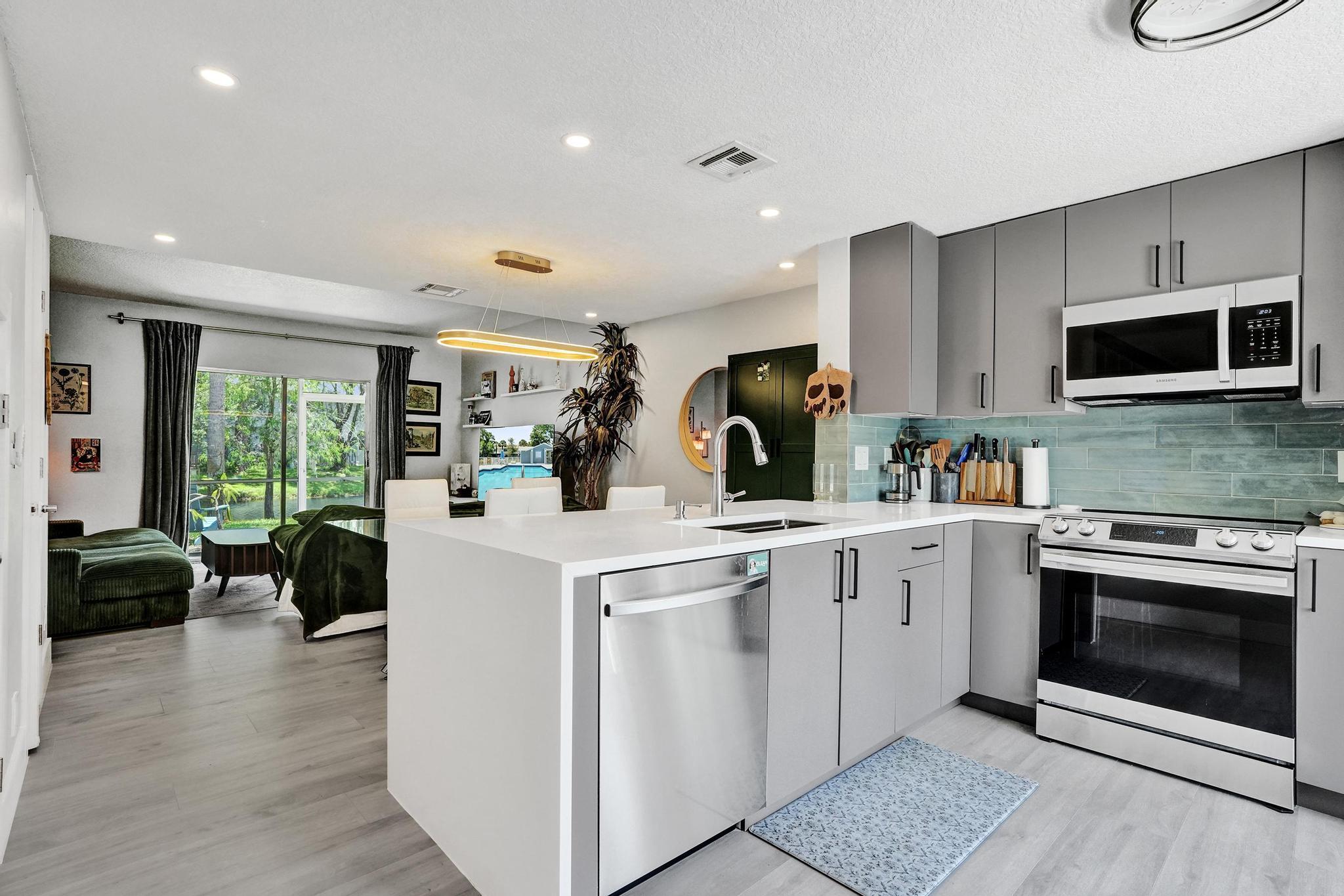 Lakebridge Townhomes - Residential Lease