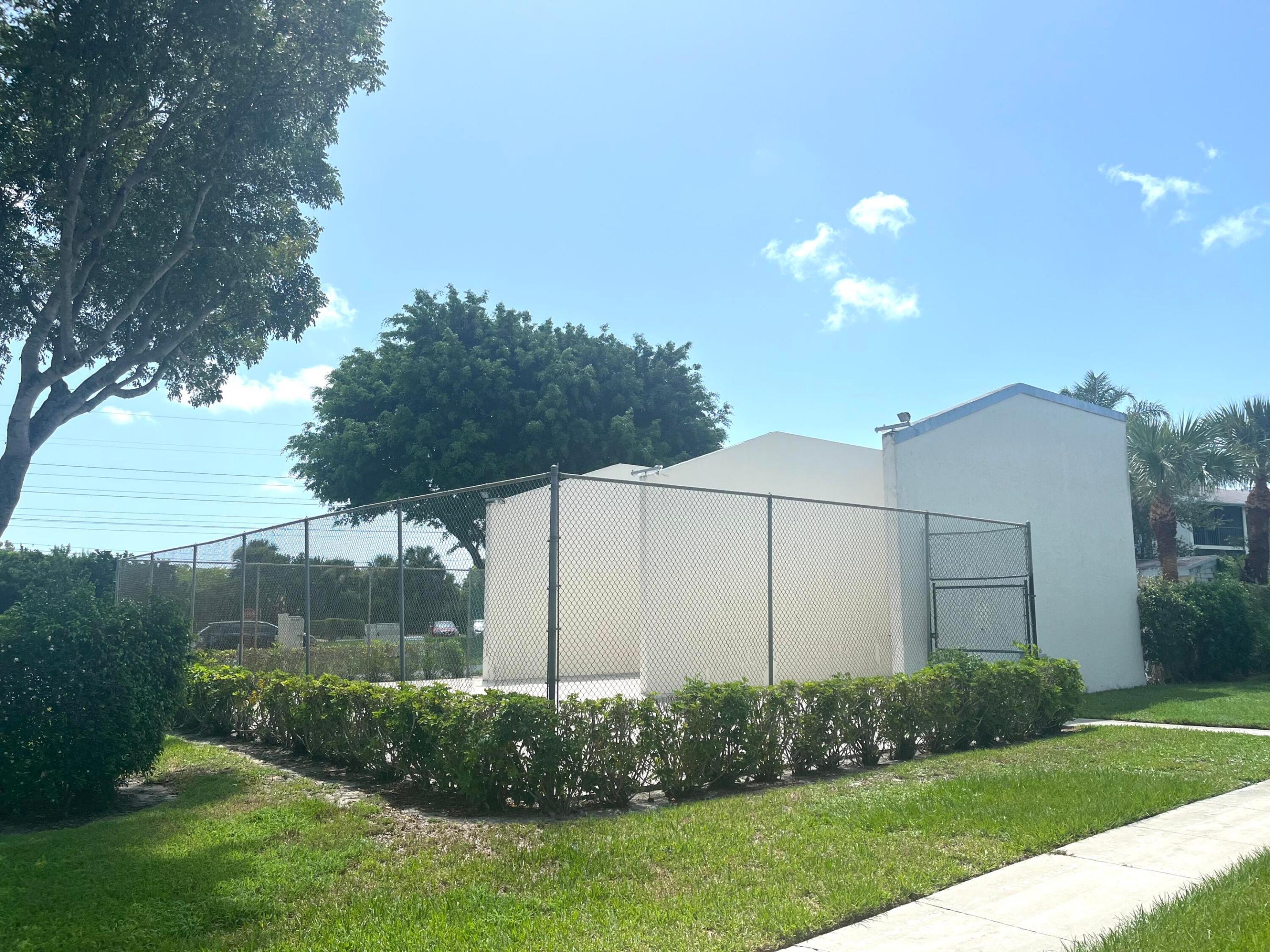 PALM CLUB VILLAGE II CONDO - Residential Lease