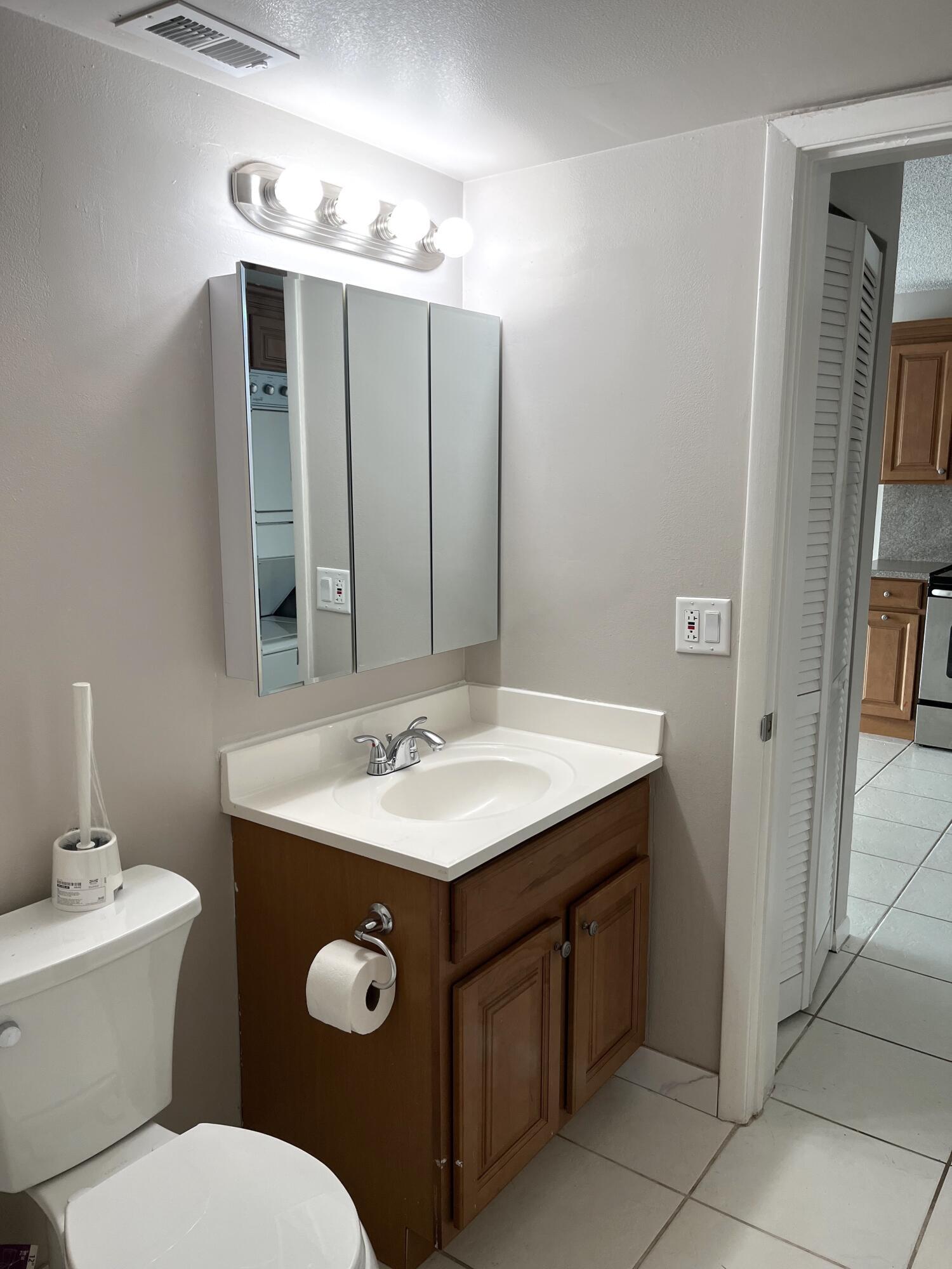PALM CLUB VILLAGE II CONDO - Residential Lease