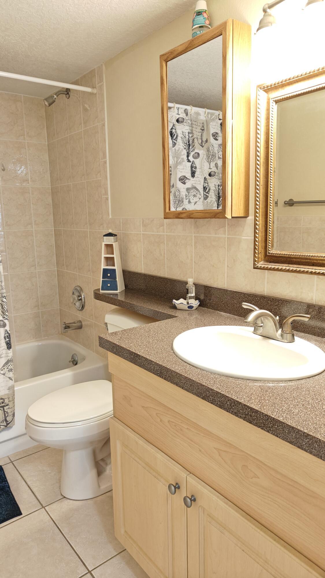 KINGSWOOD CONDO - Residential Lease