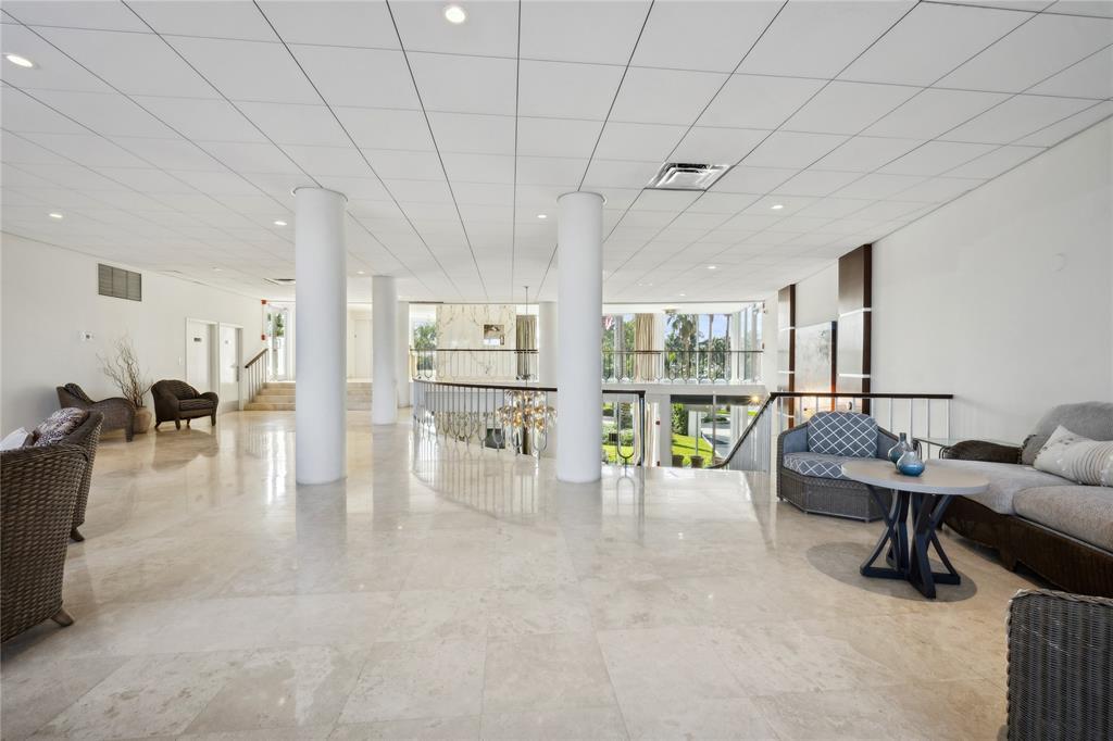 EVERGLADES HOUSE CONDO - Residential Lease