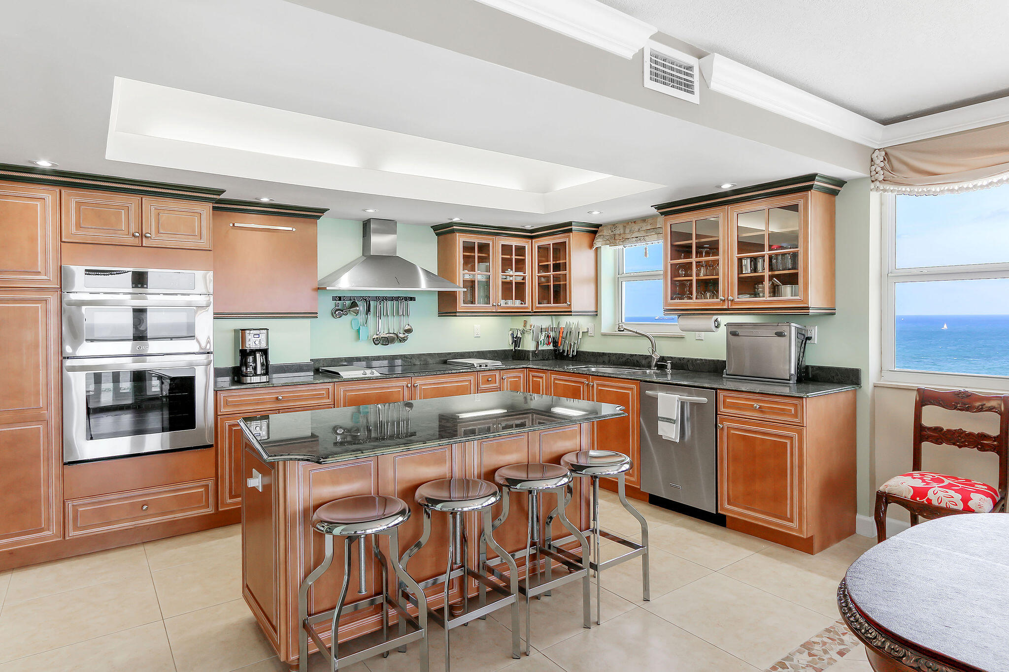 EVERGLADES HOUSE CONDO - Residential Lease