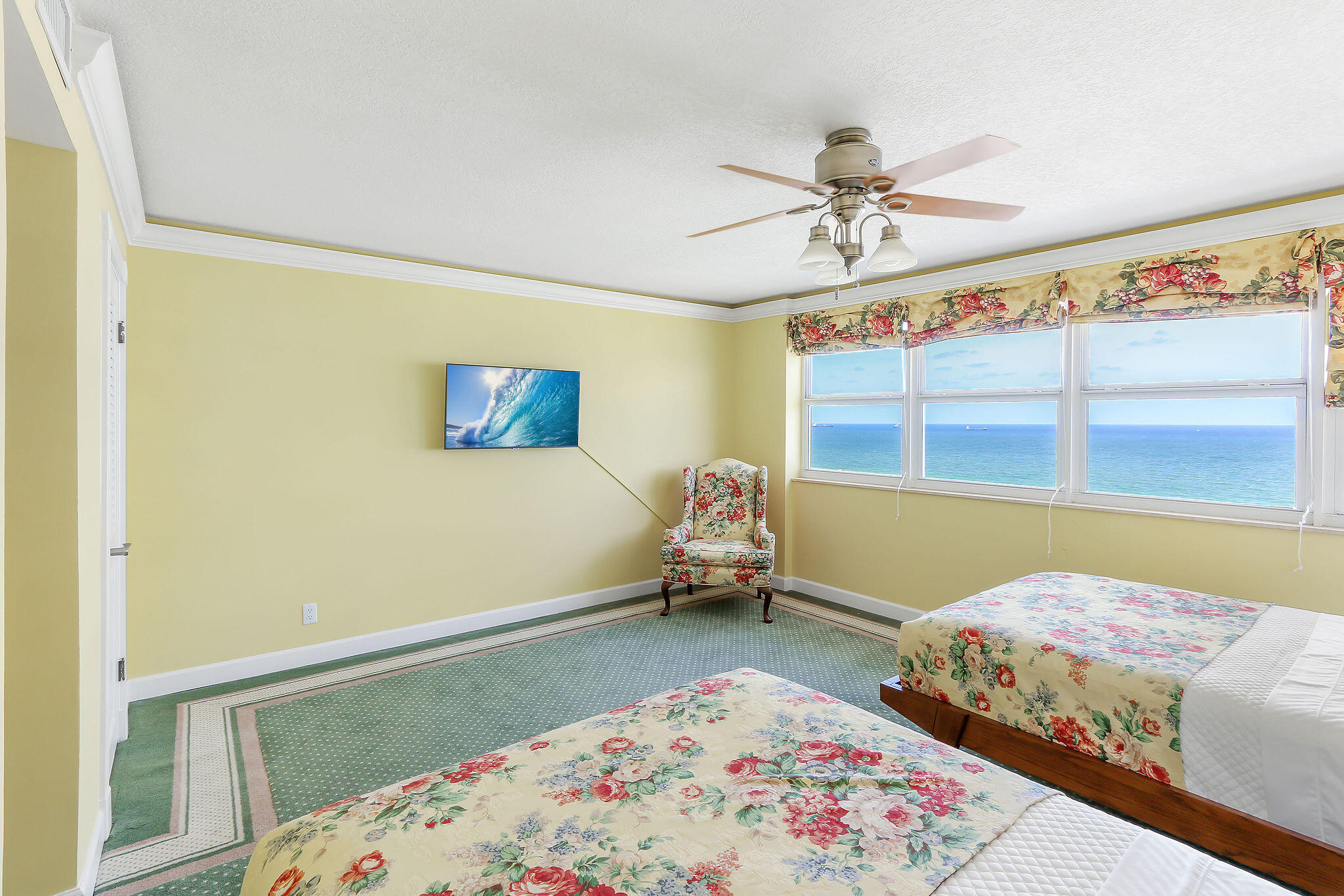EVERGLADES HOUSE CONDO - Residential Lease