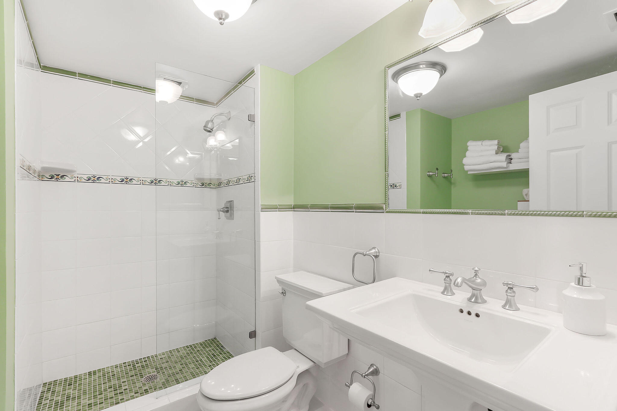 EVERGLADES HOUSE CONDO - Residential Lease