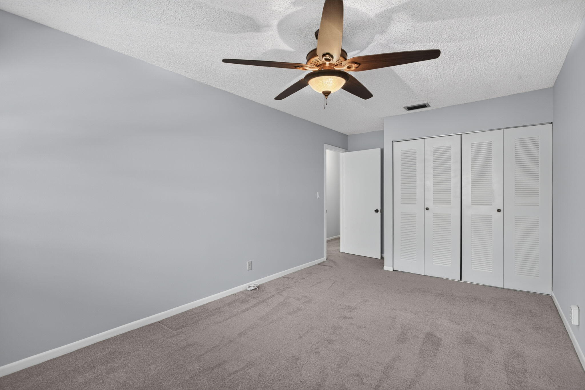 VILLAS OF PLANTATION - Residential