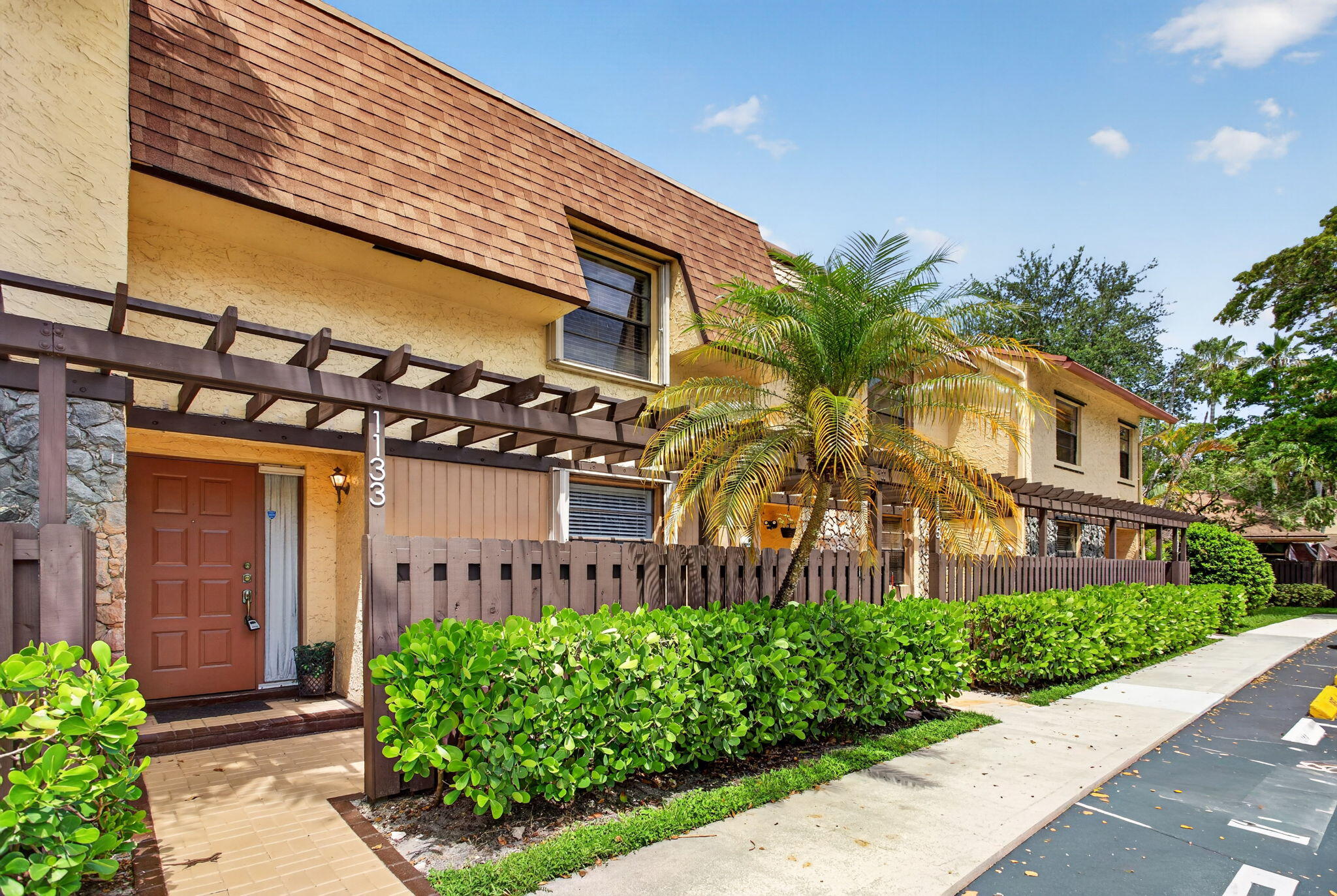 VILLAS OF PLANTATION - Residential