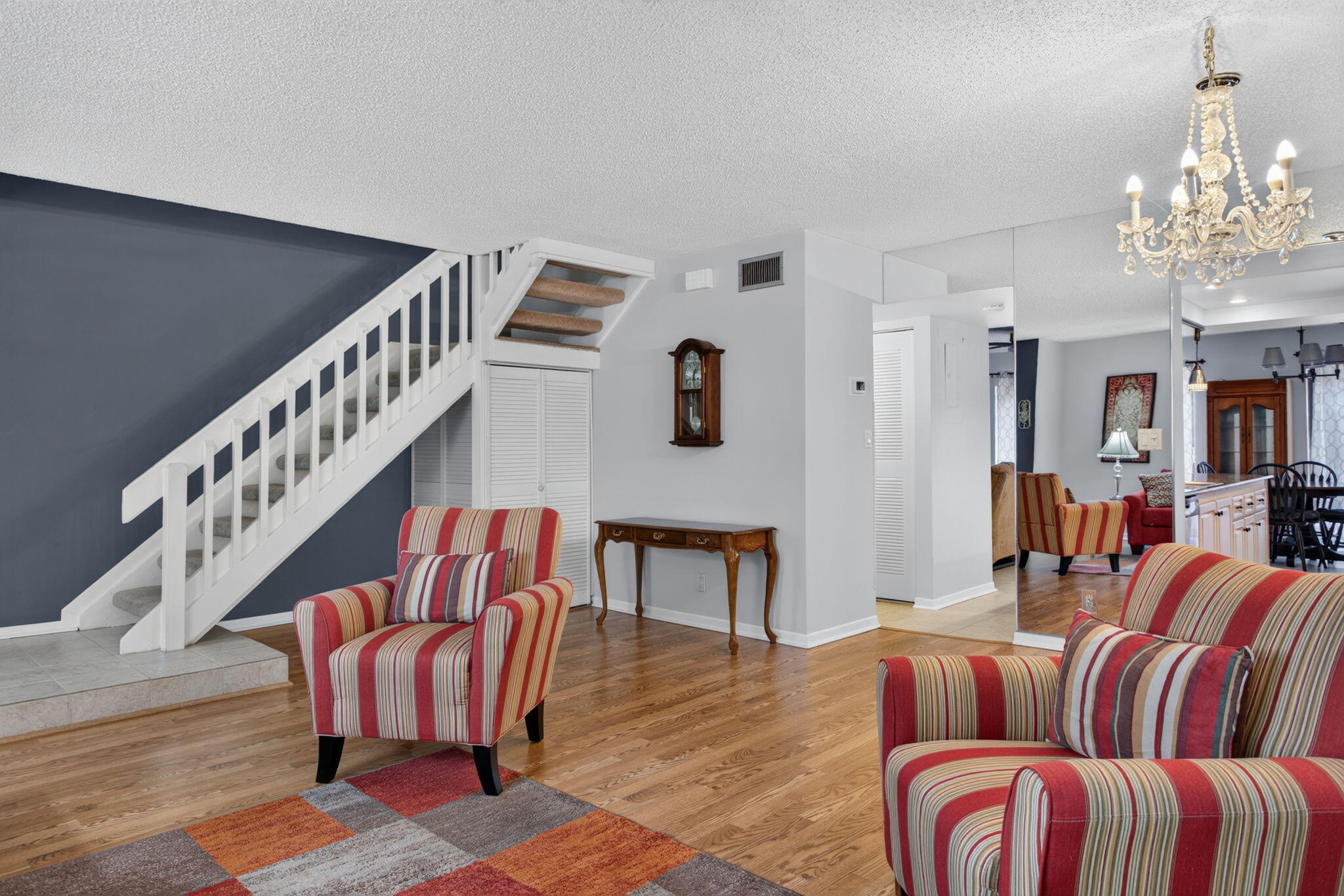 VILLAS OF PLANTATION - Residential