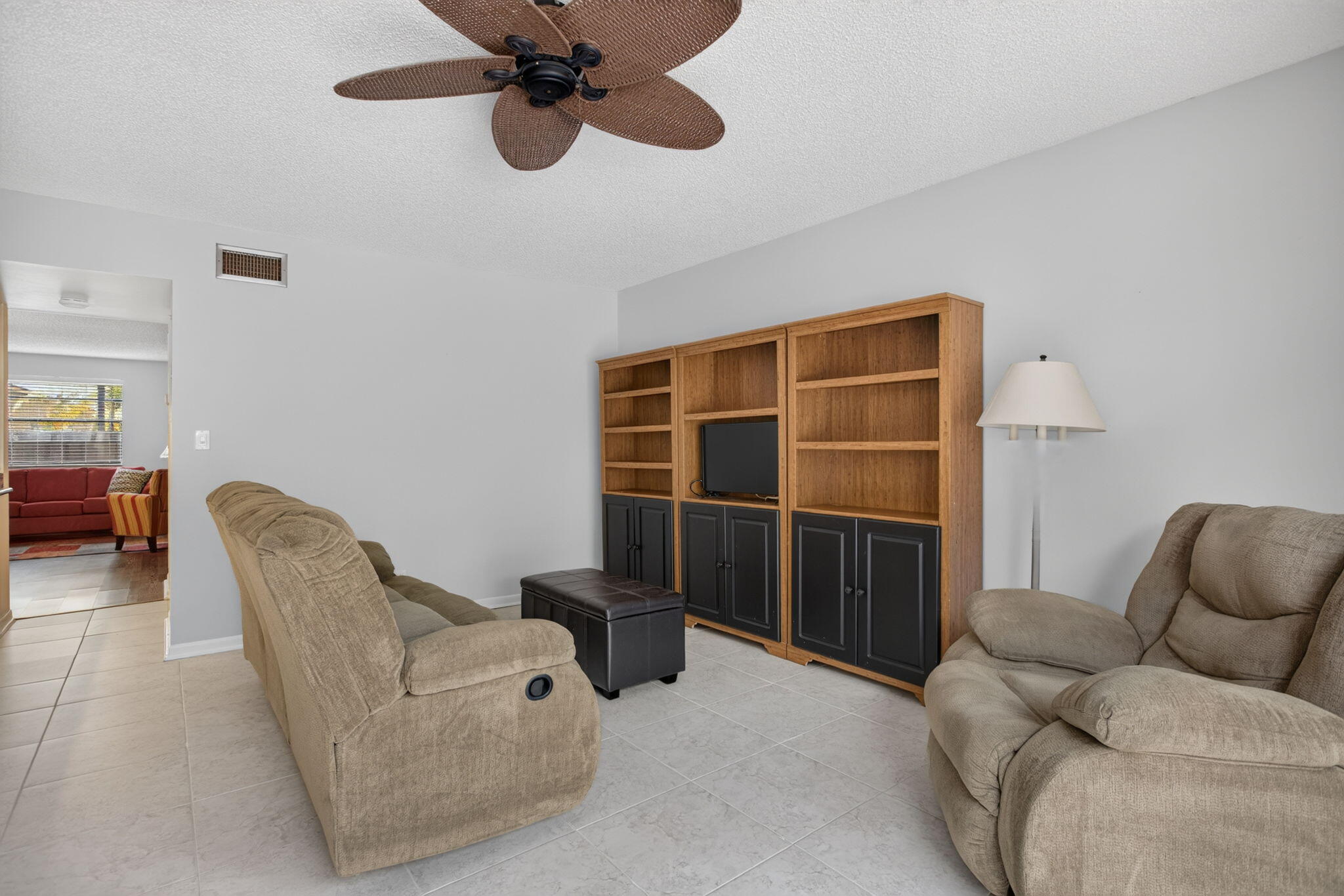 VILLAS OF PLANTATION - Residential