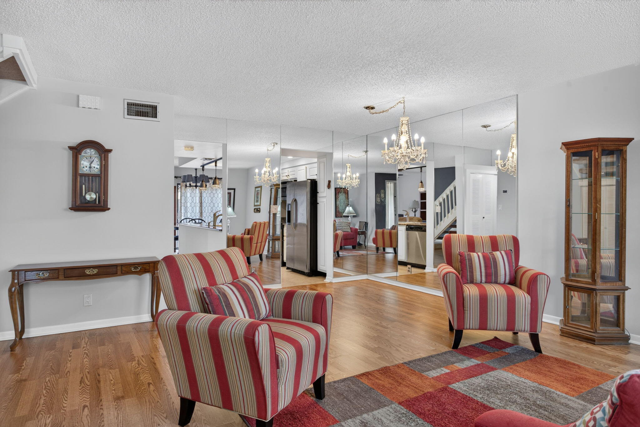 VILLAS OF PLANTATION - Residential