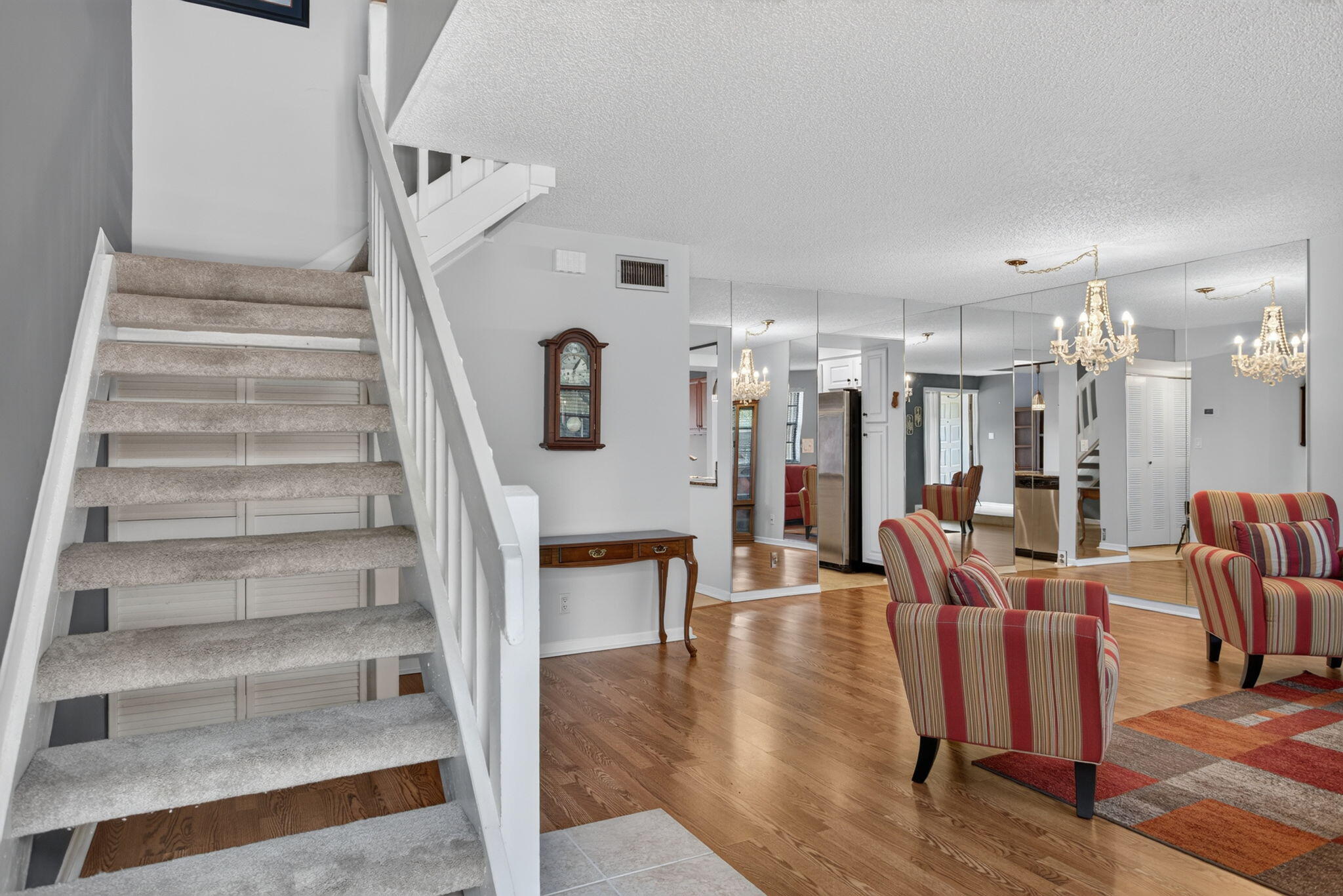 VILLAS OF PLANTATION - Residential
