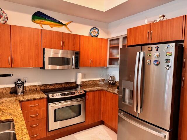 MOORINGS AT LANTANA CONDO 2 - Residential Lease