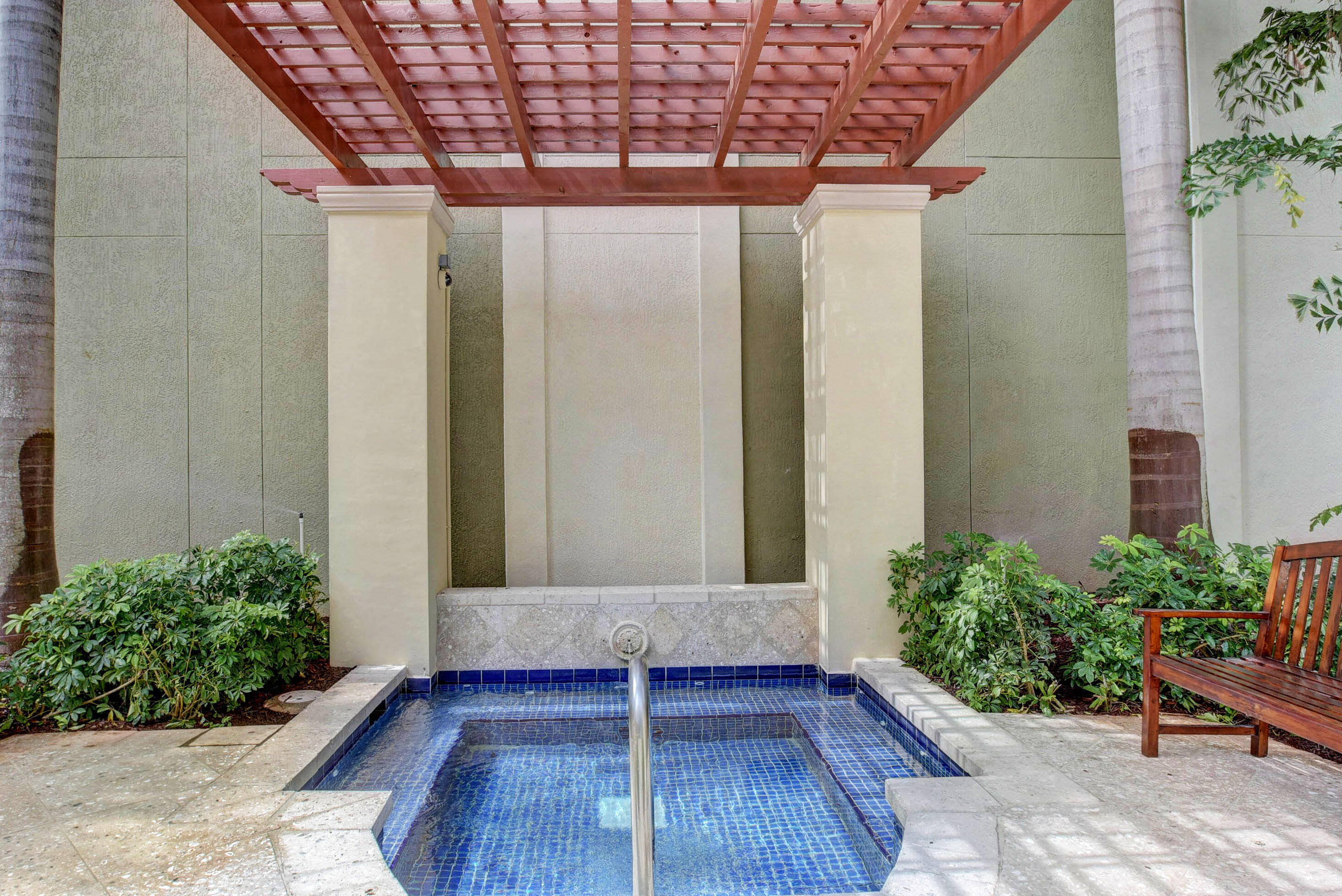 MOORINGS AT LANTANA CONDO 2 - Residential Lease