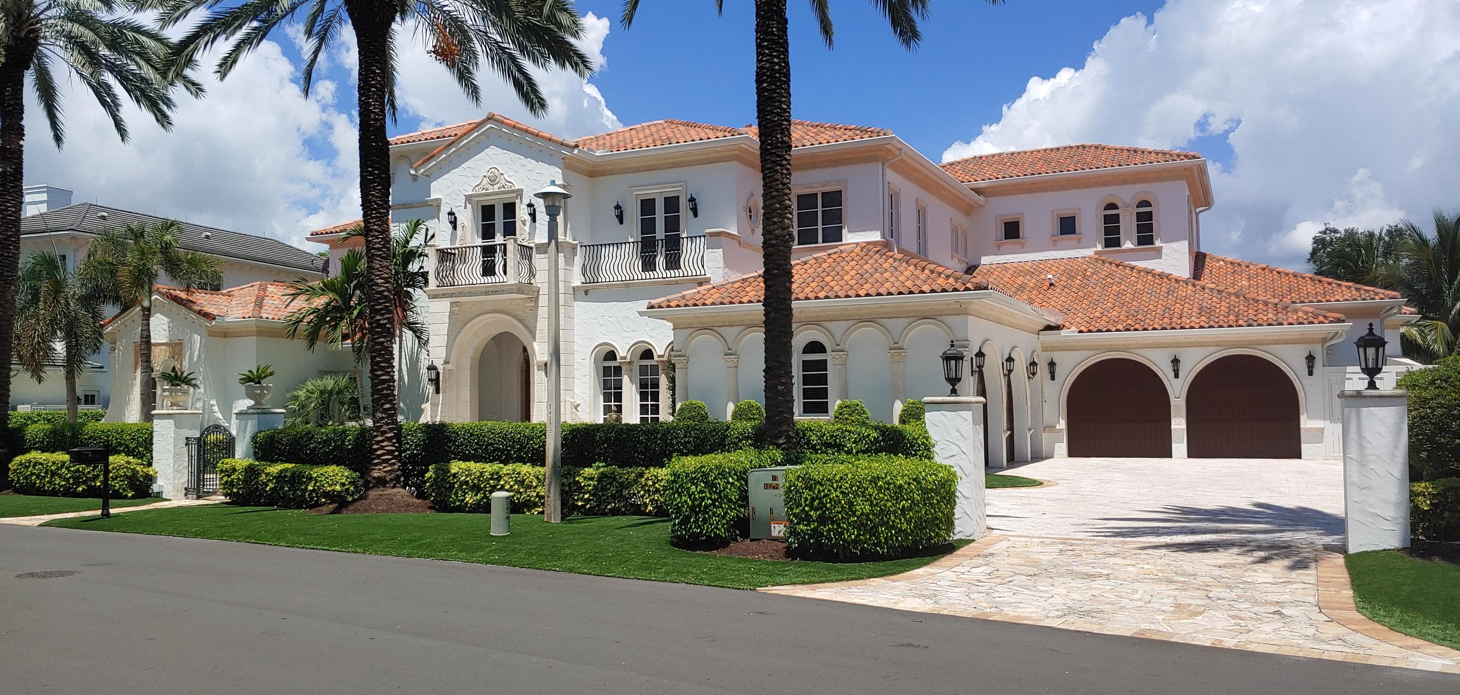 ROYAL PALM YACHT & COUNTRY CLUB - Residential