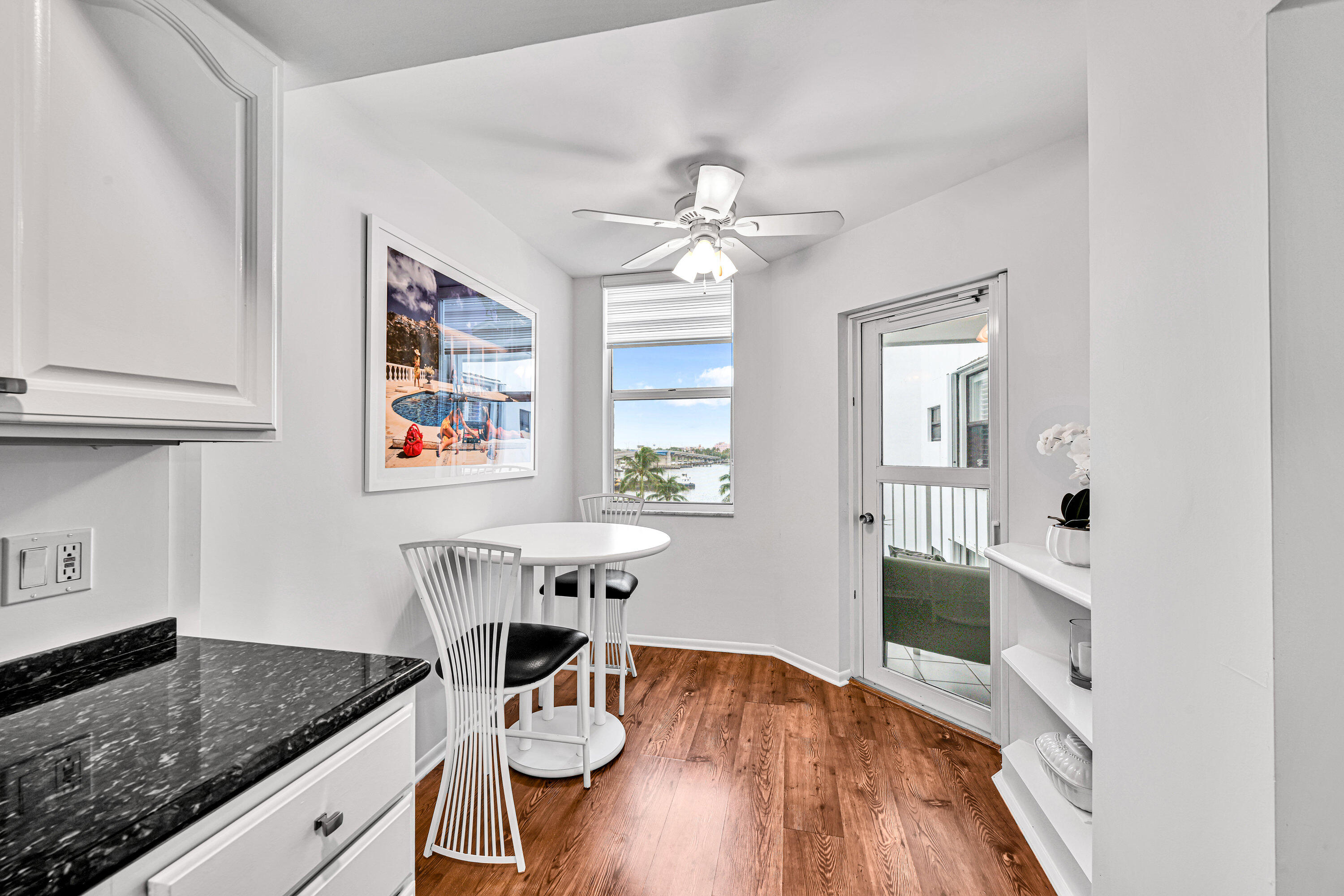 LA PALMA CONDO - Residential