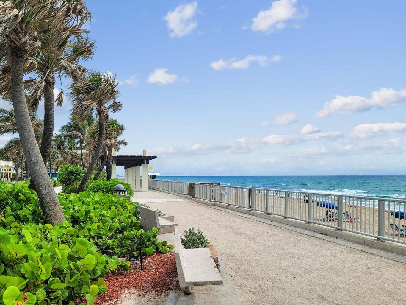 LA PALMA CONDO - Residential