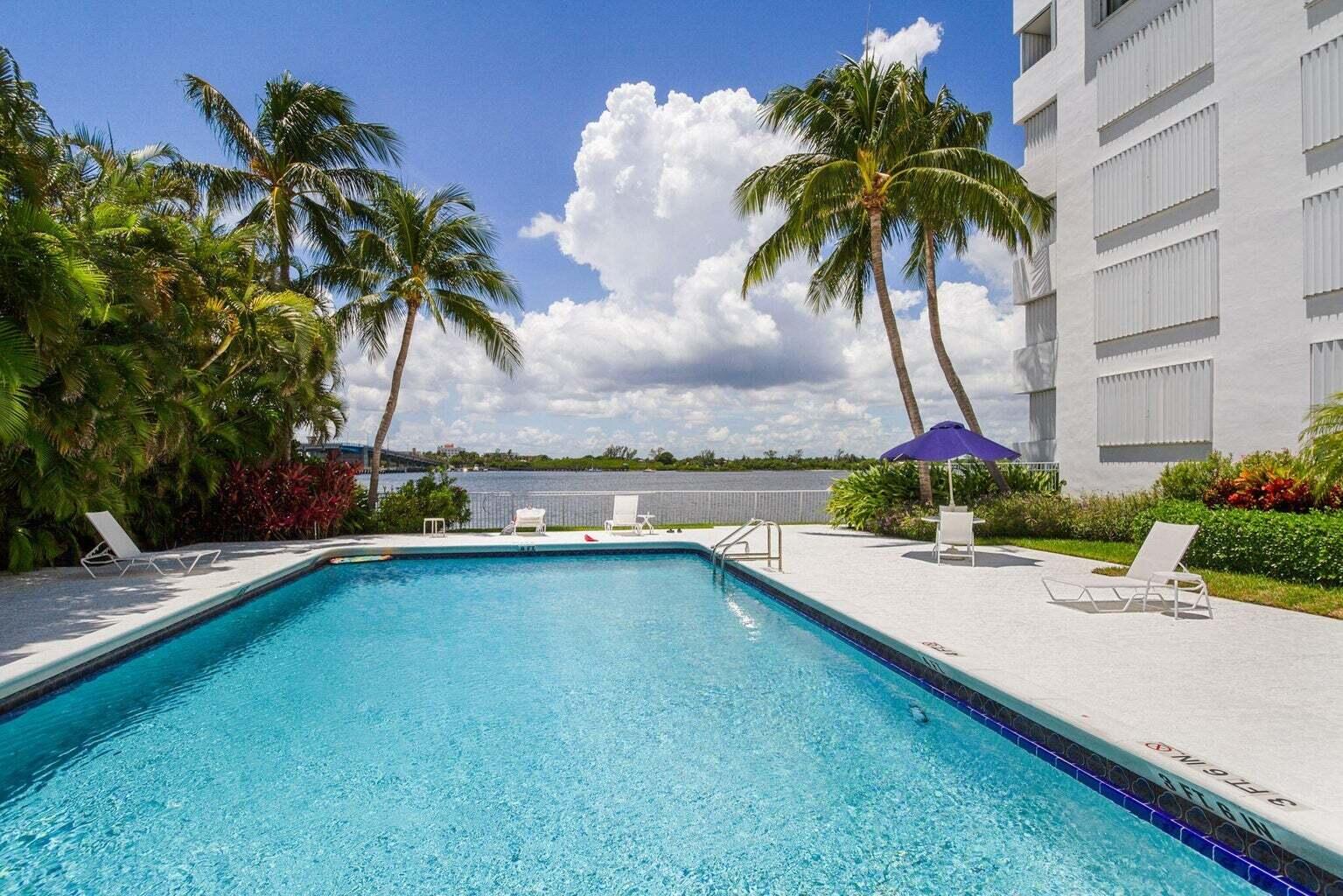 LA PALMA CONDO - Residential