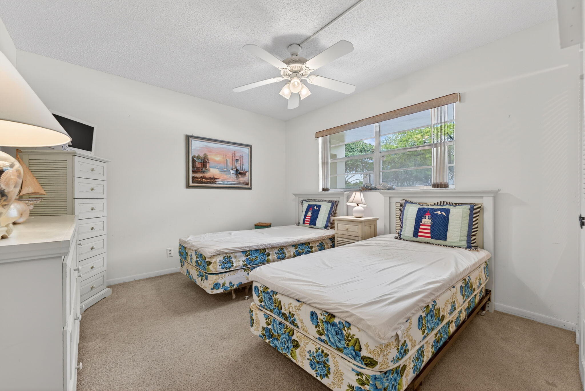 ORIOLE GARDENS THREE 90 CONDO - Residential