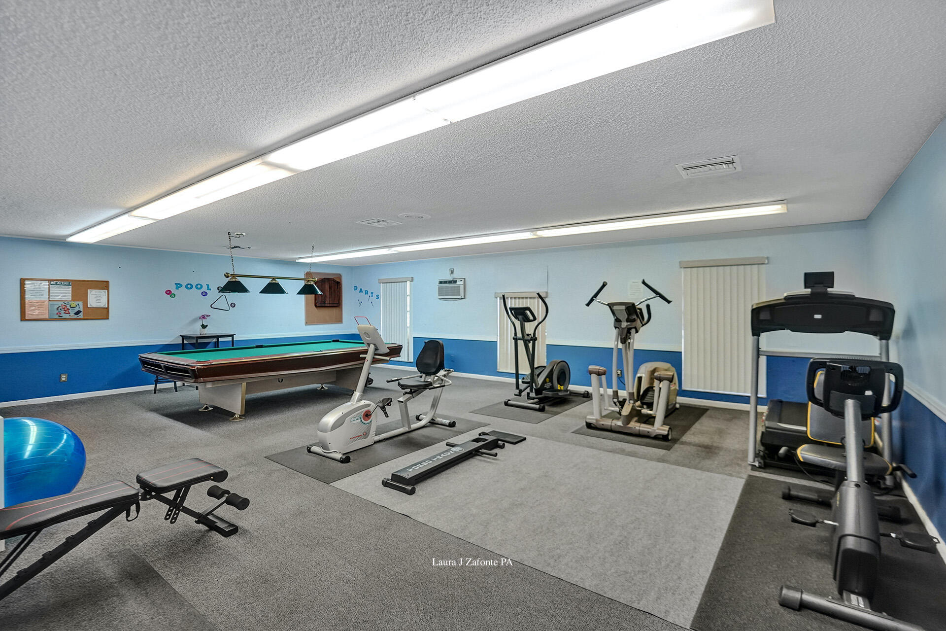 ORIOLE GARDENS THREE 90 CONDO - Residential