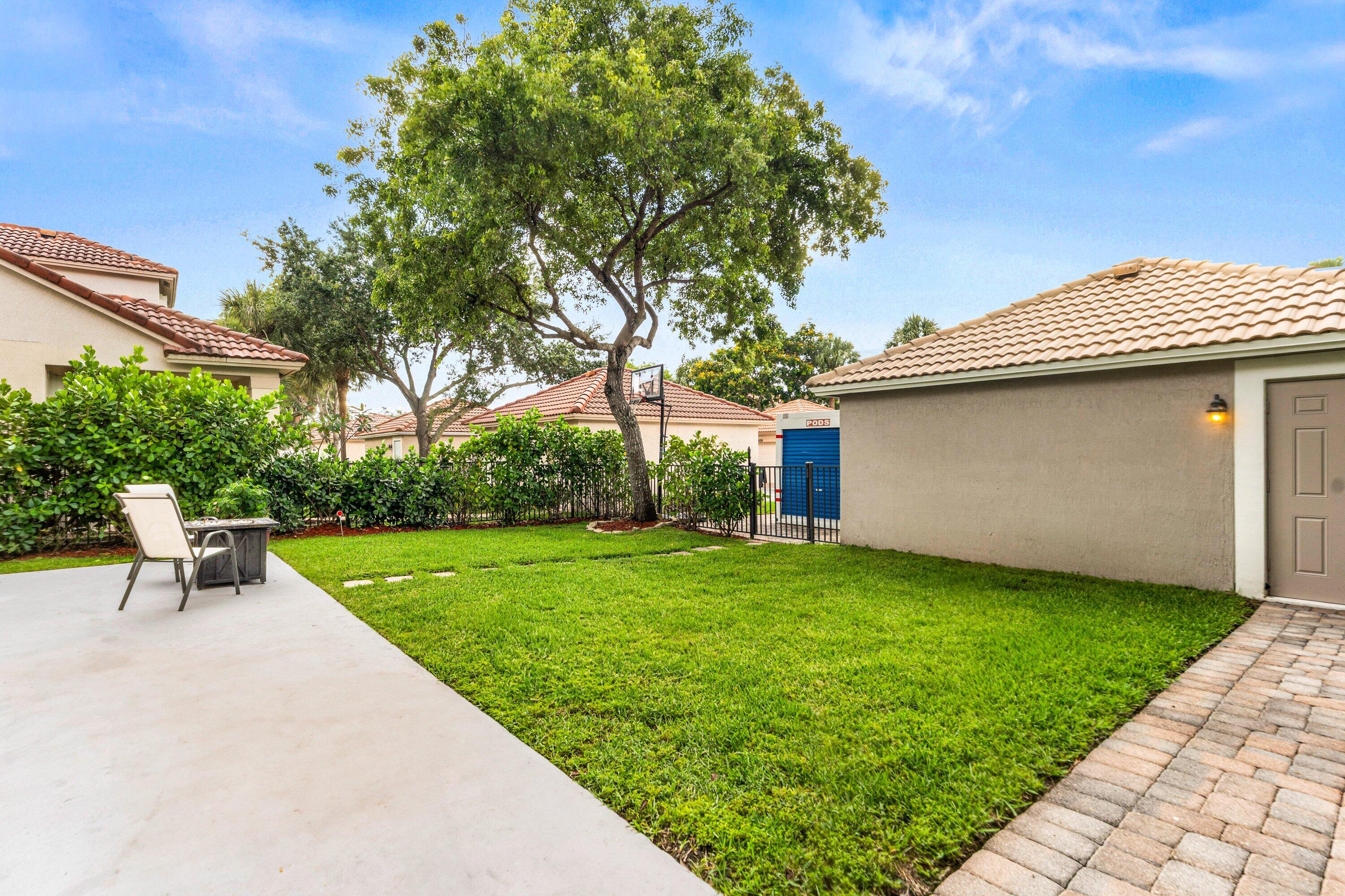 GABLES AT NORTHLAKE 1 - Residential